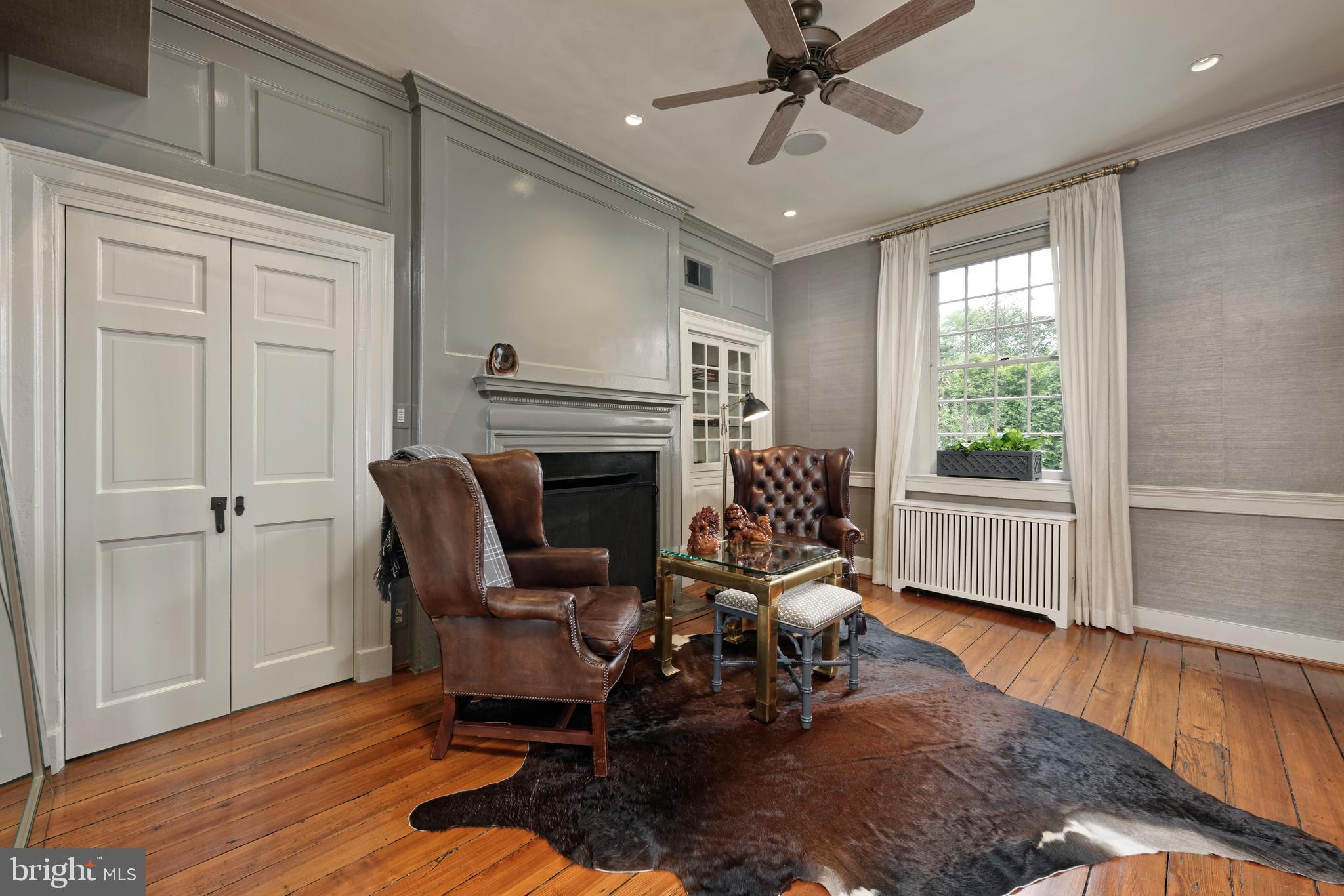 OLD TOWN ALEXANDRIA - Residential