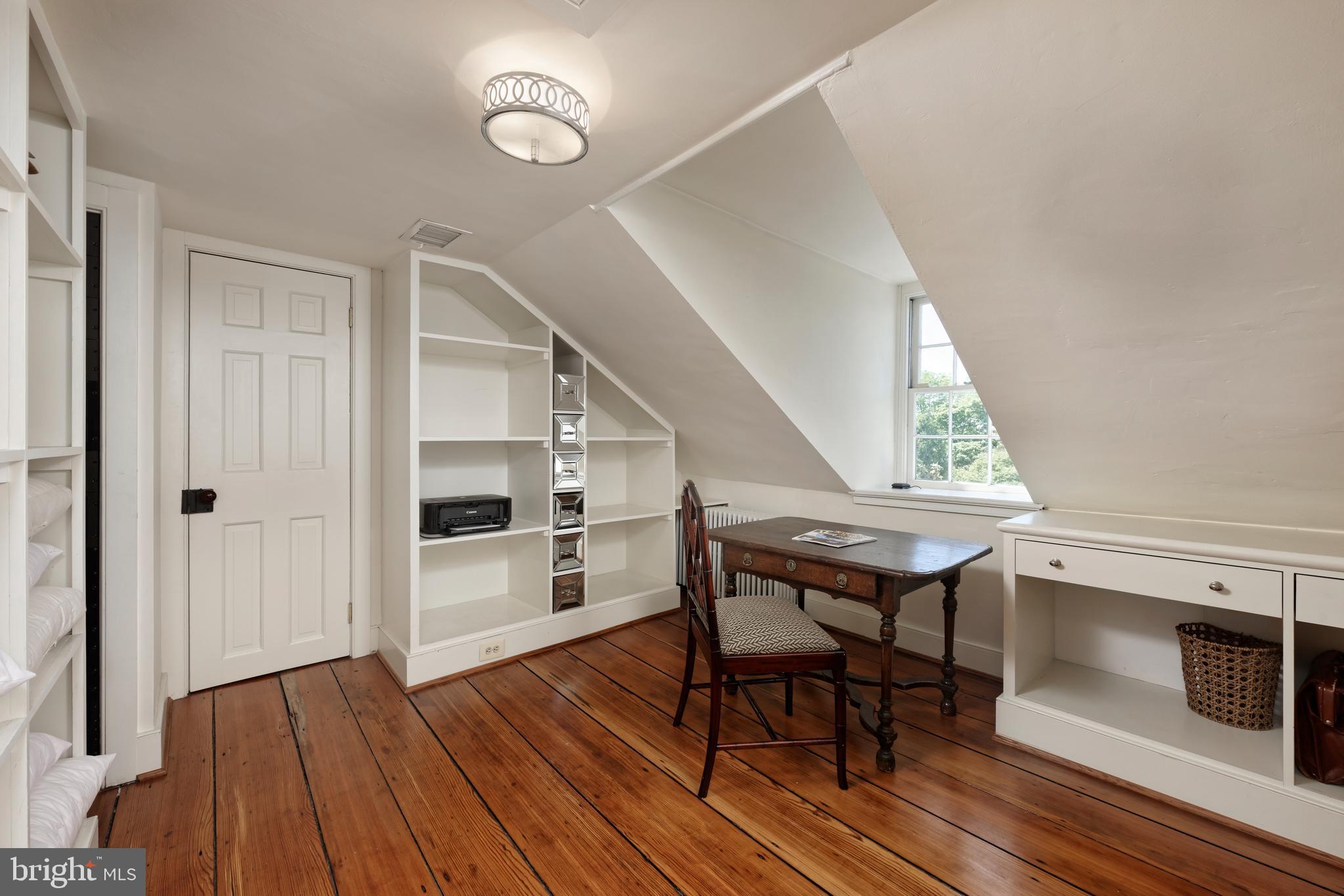 OLD TOWN ALEXANDRIA - Residential