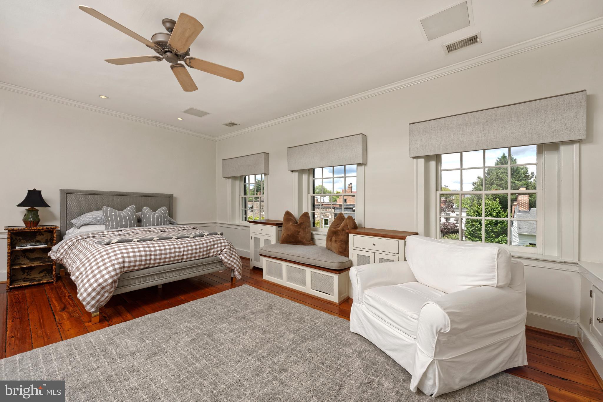 OLD TOWN ALEXANDRIA - Residential