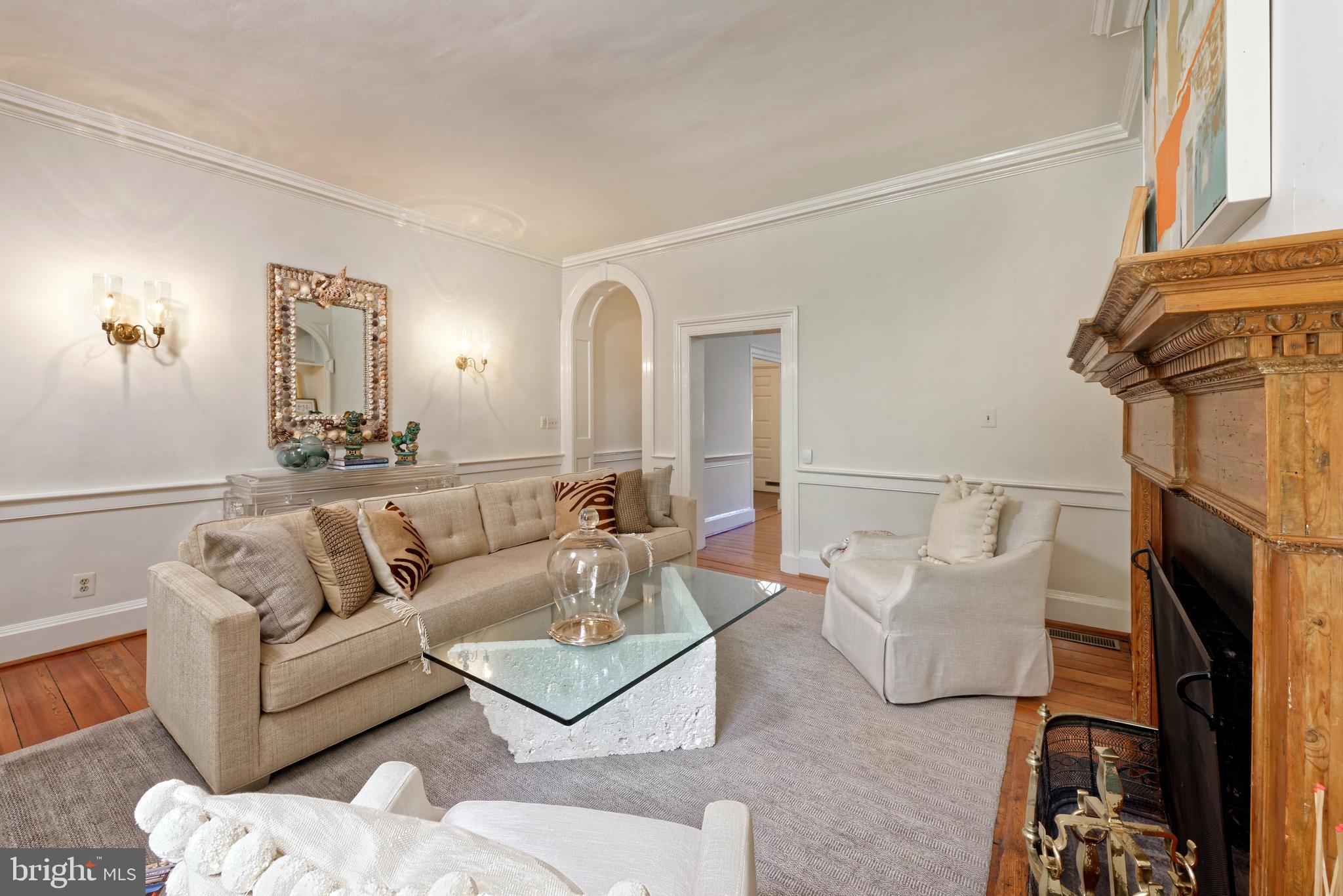 OLD TOWN ALEXANDRIA - Residential