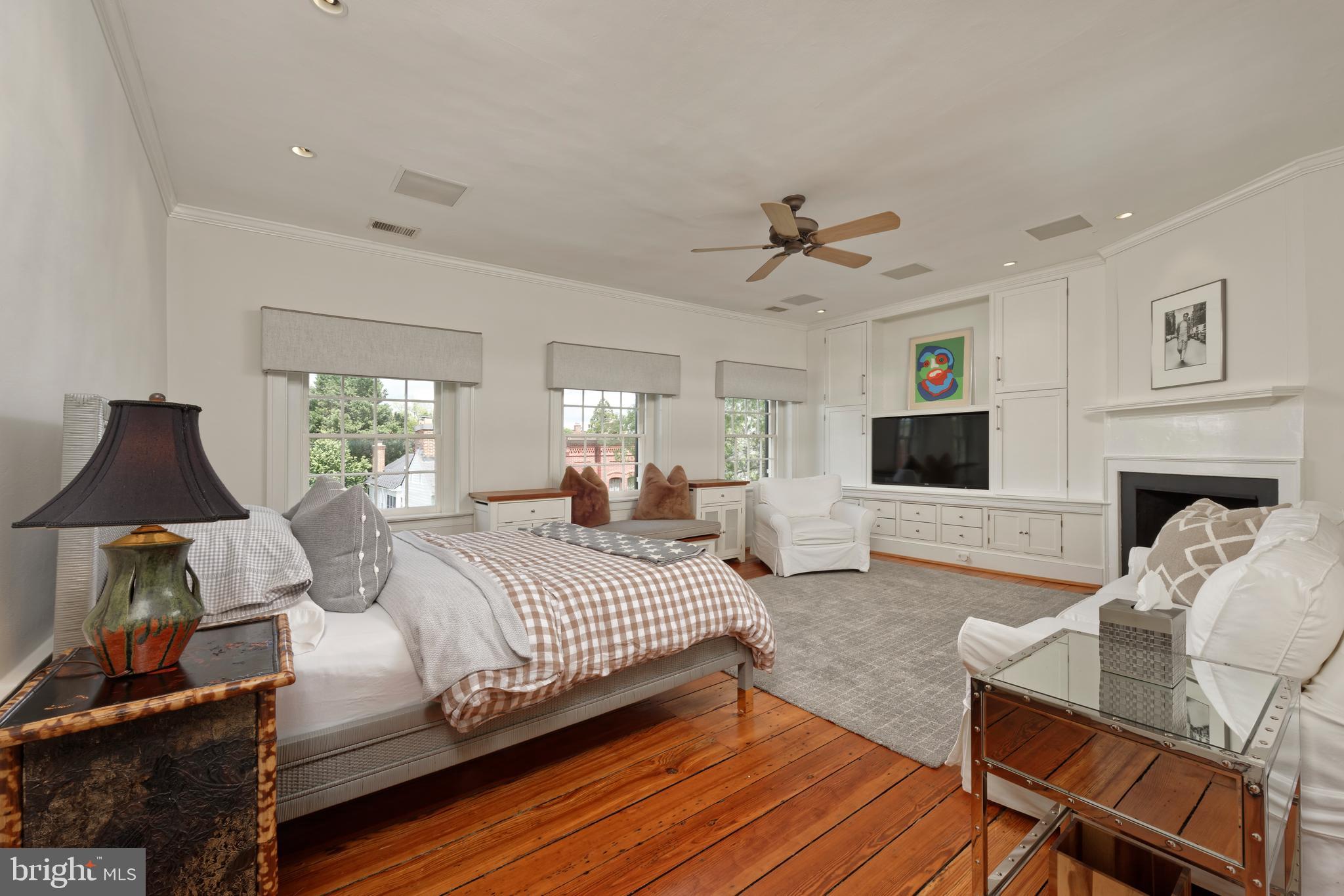 OLD TOWN ALEXANDRIA - Residential