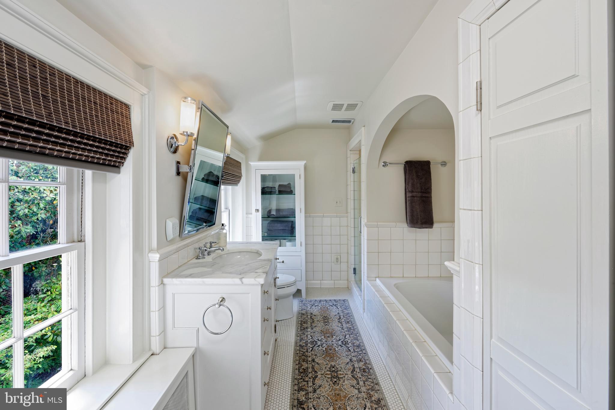 OLD TOWN ALEXANDRIA - Residential