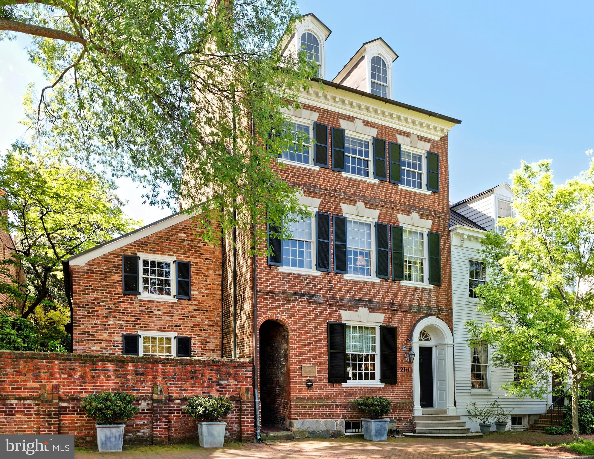 OLD TOWN ALEXANDRIA - Residential
