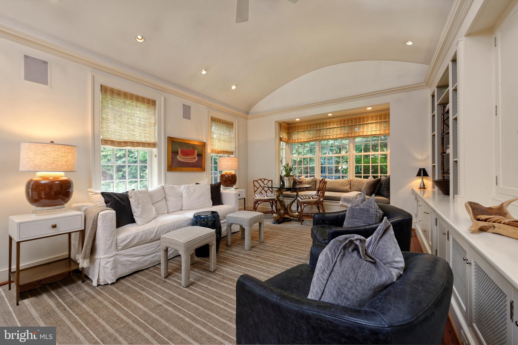 OLD TOWN ALEXANDRIA - Residential