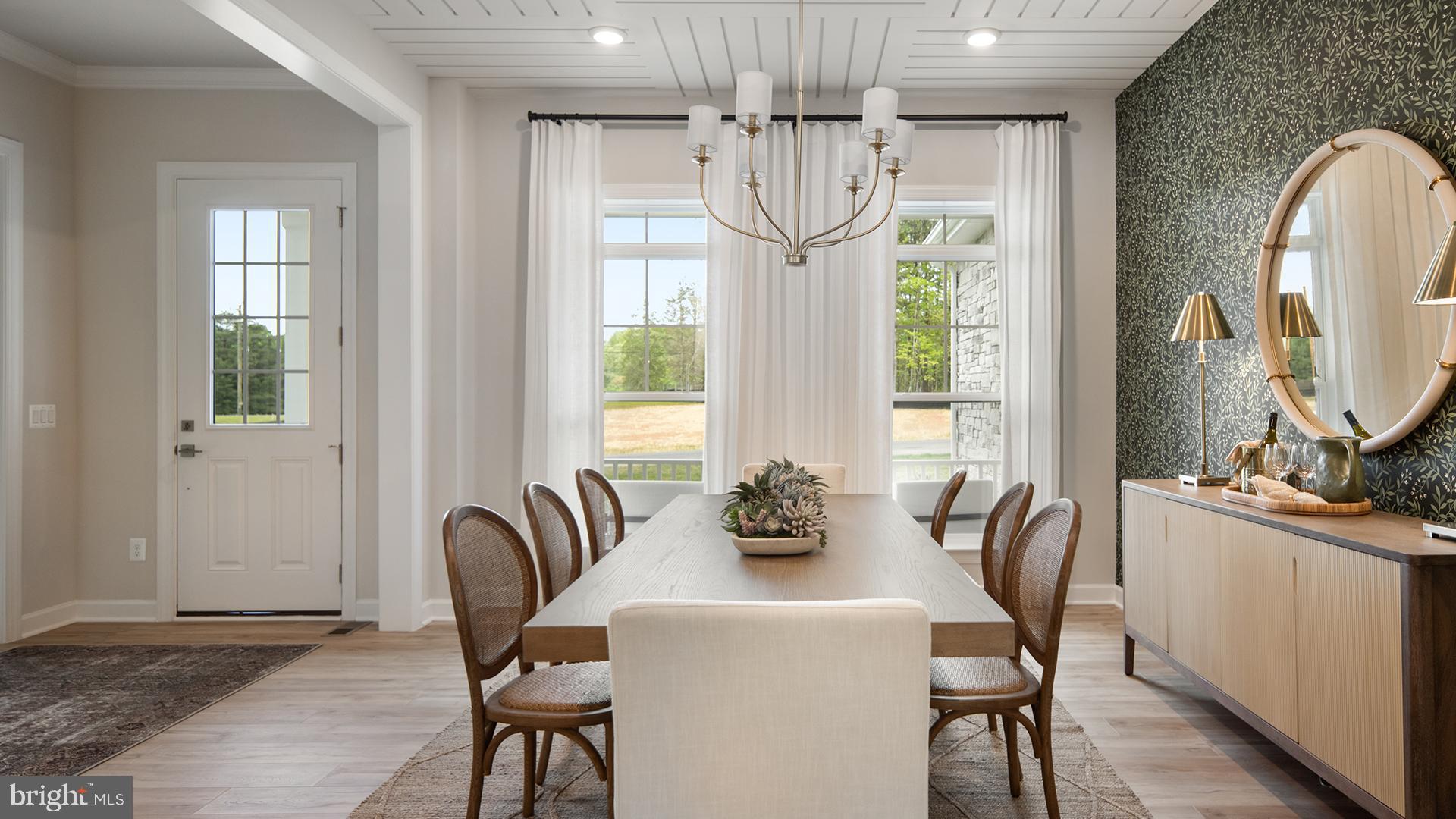 SOUTH LAKE - Residential