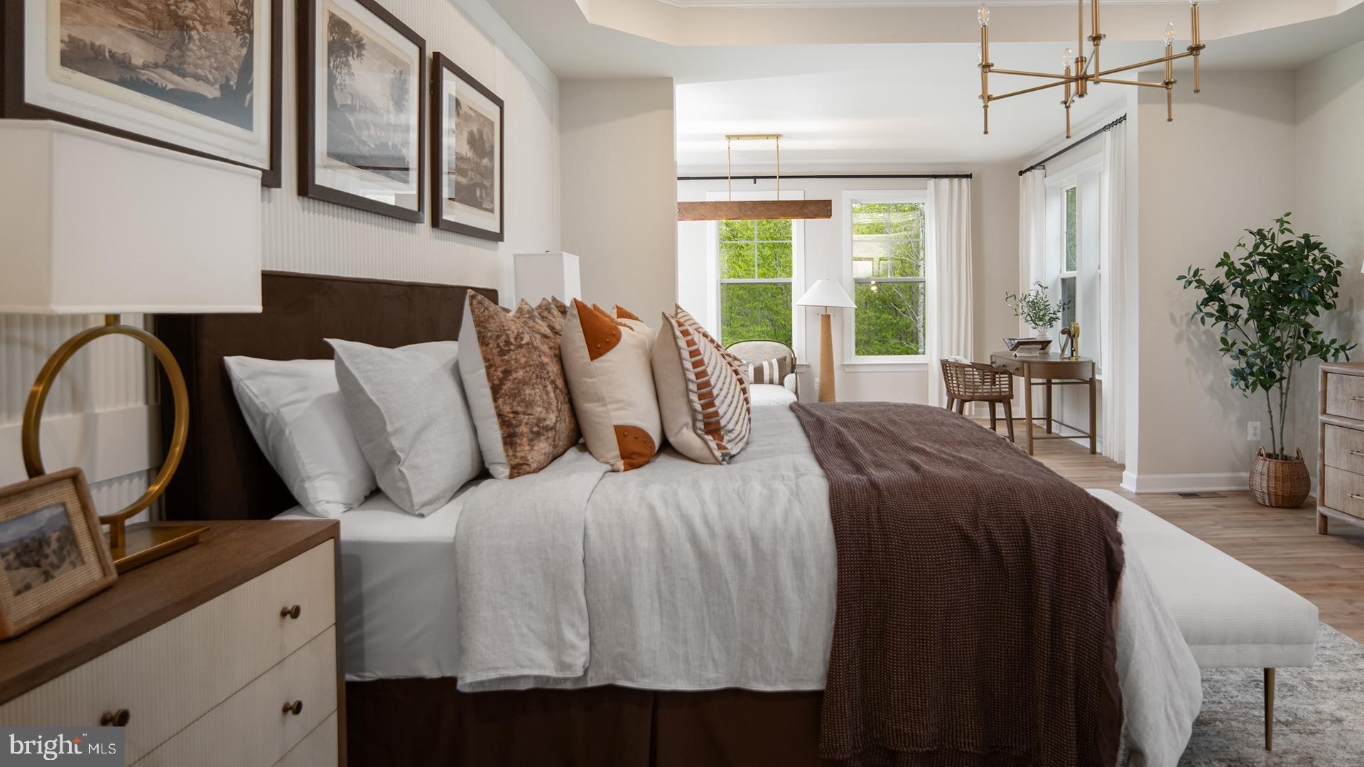 SOUTH LAKE - Residential