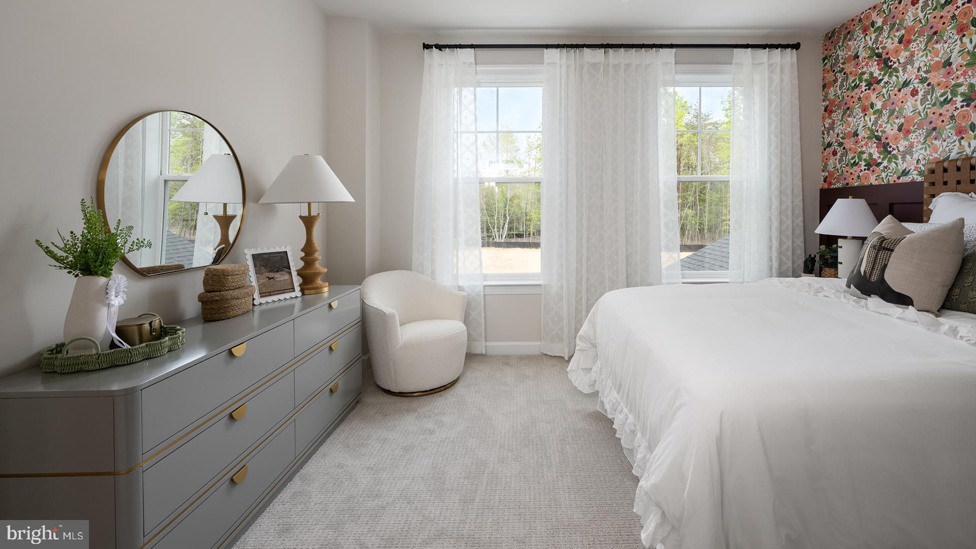 SOUTH LAKE - Residential