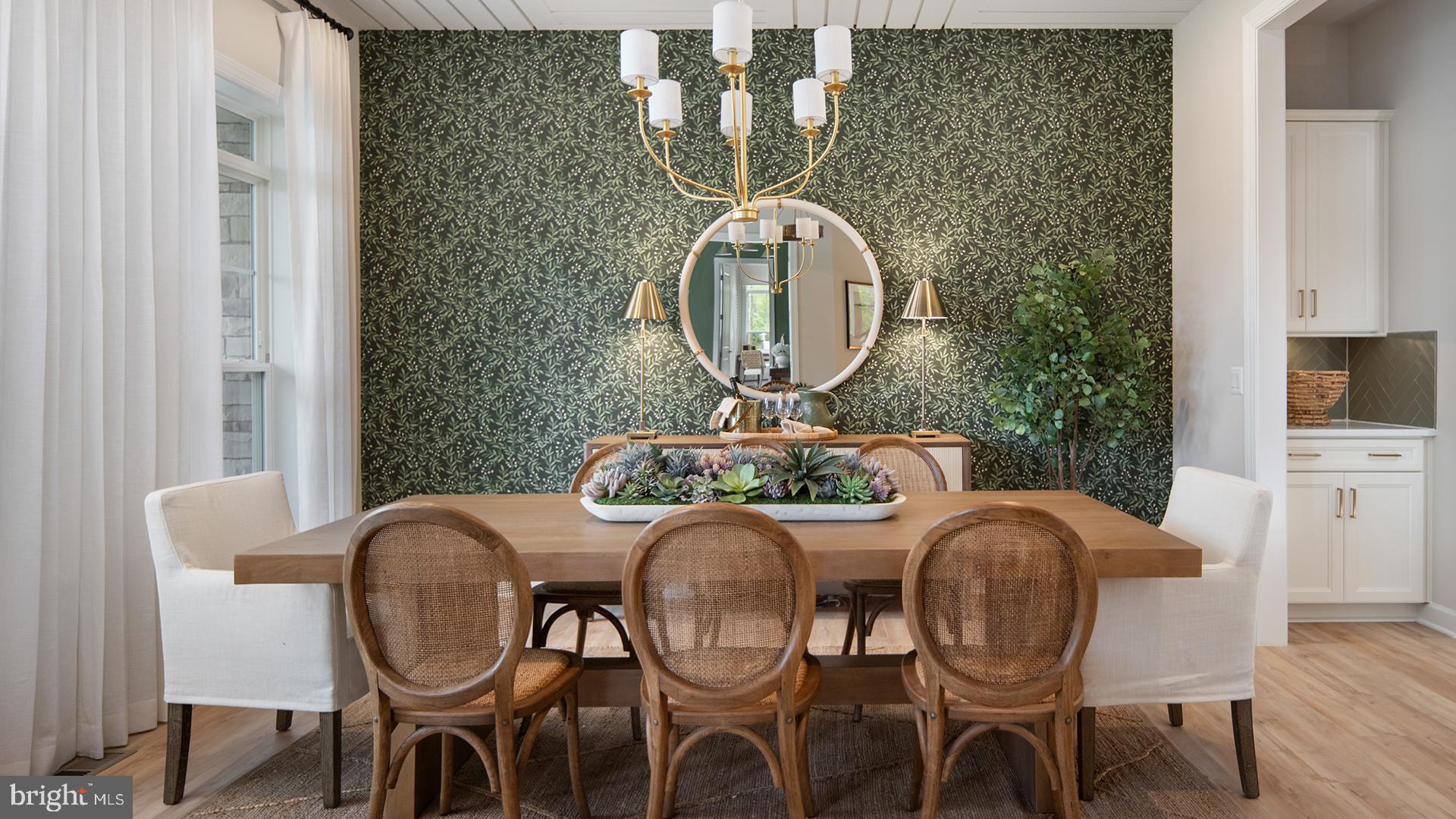 SOUTH LAKE - Residential