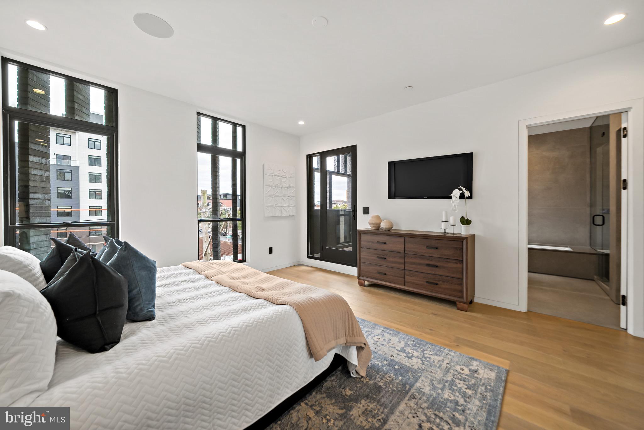 BELLA VISTA - Residential