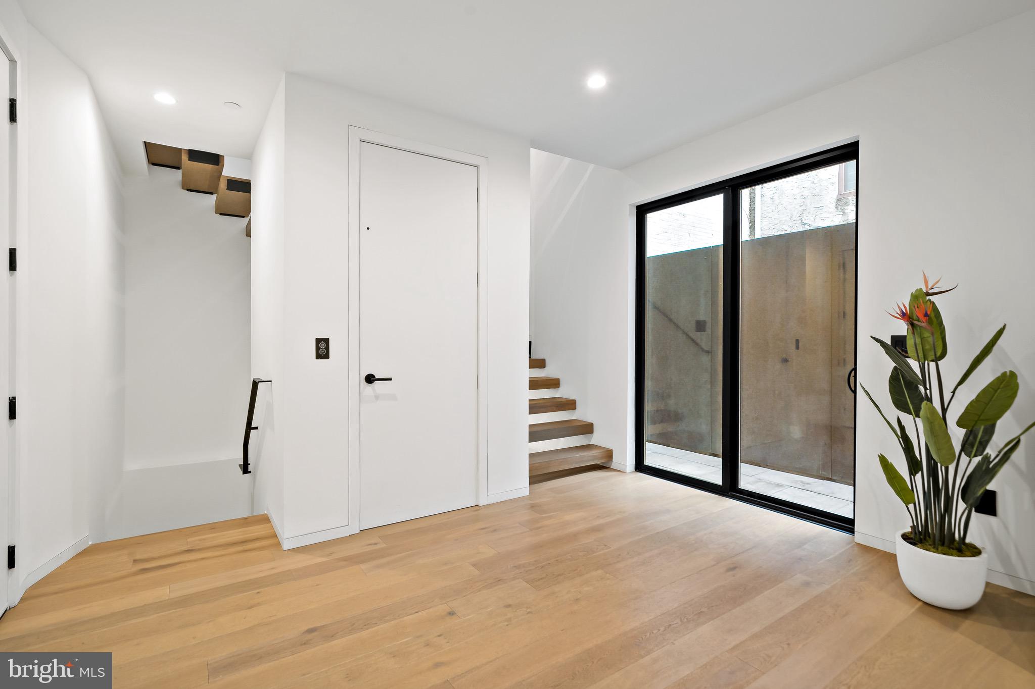 BELLA VISTA - Residential