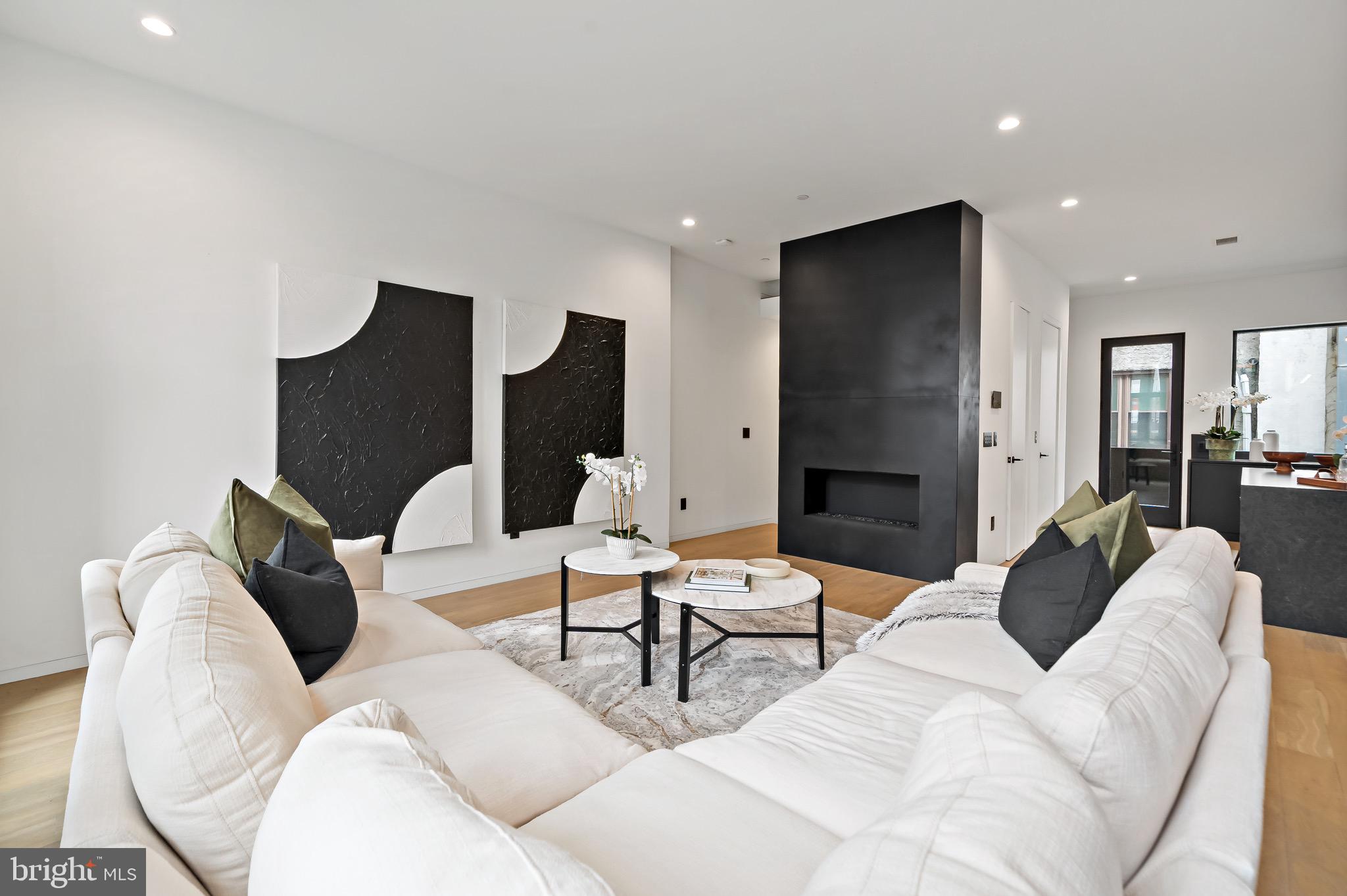 BELLA VISTA - Residential