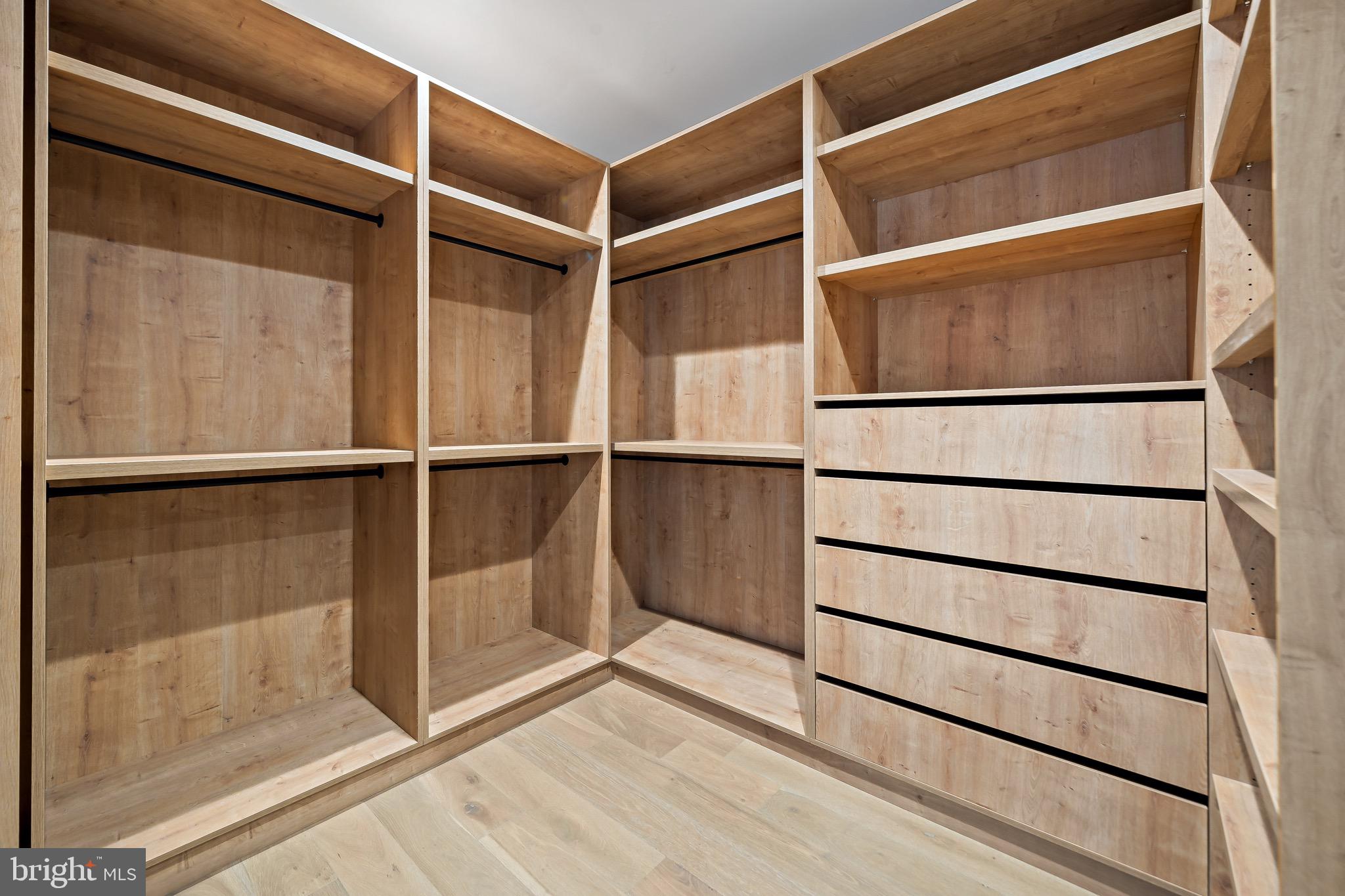 BELLA VISTA - Residential