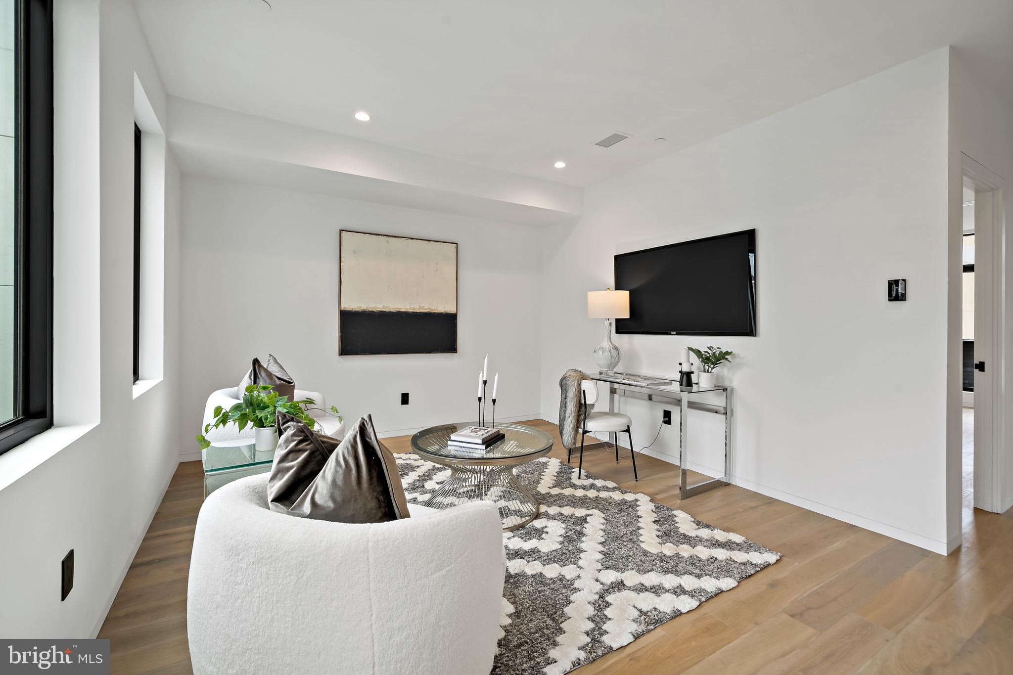 BELLA VISTA - Residential