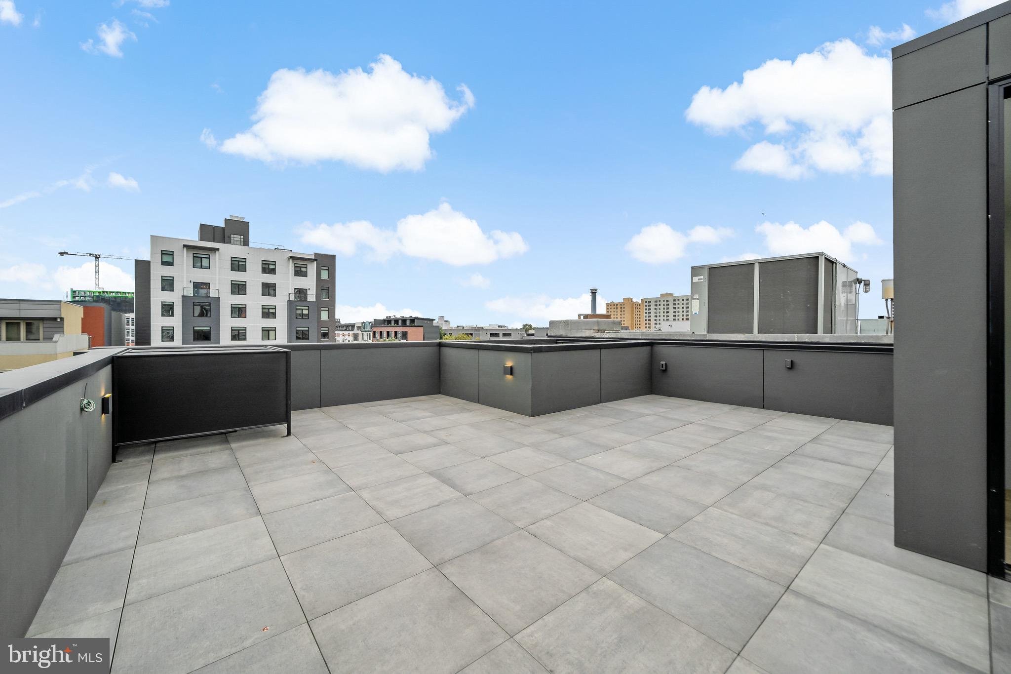 BELLA VISTA - Residential