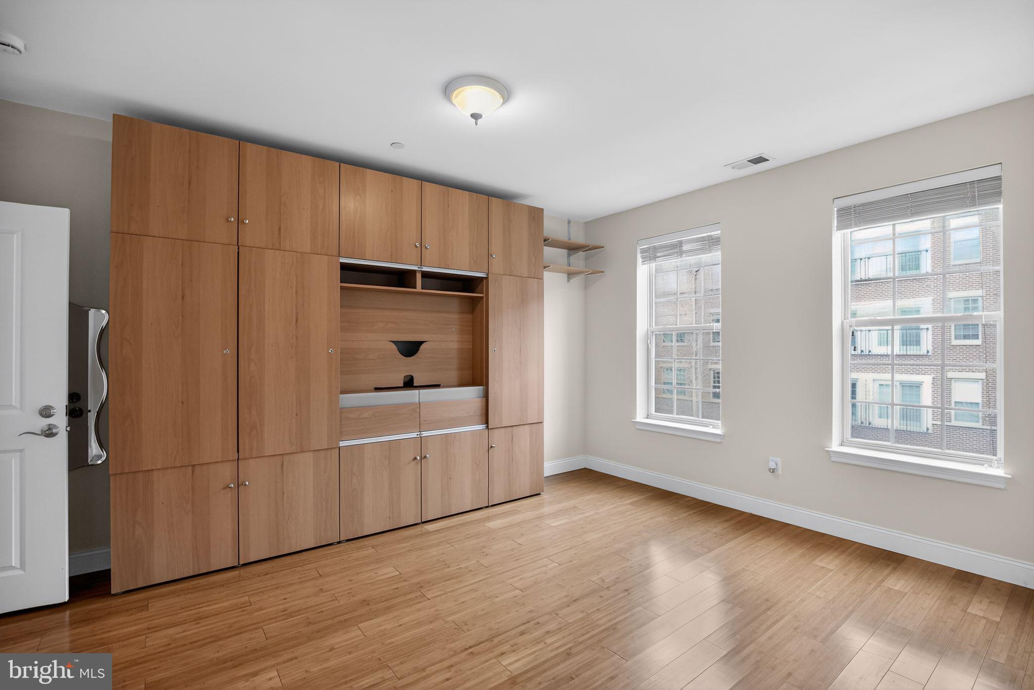 GRADUATE HOSPITAL - Residential