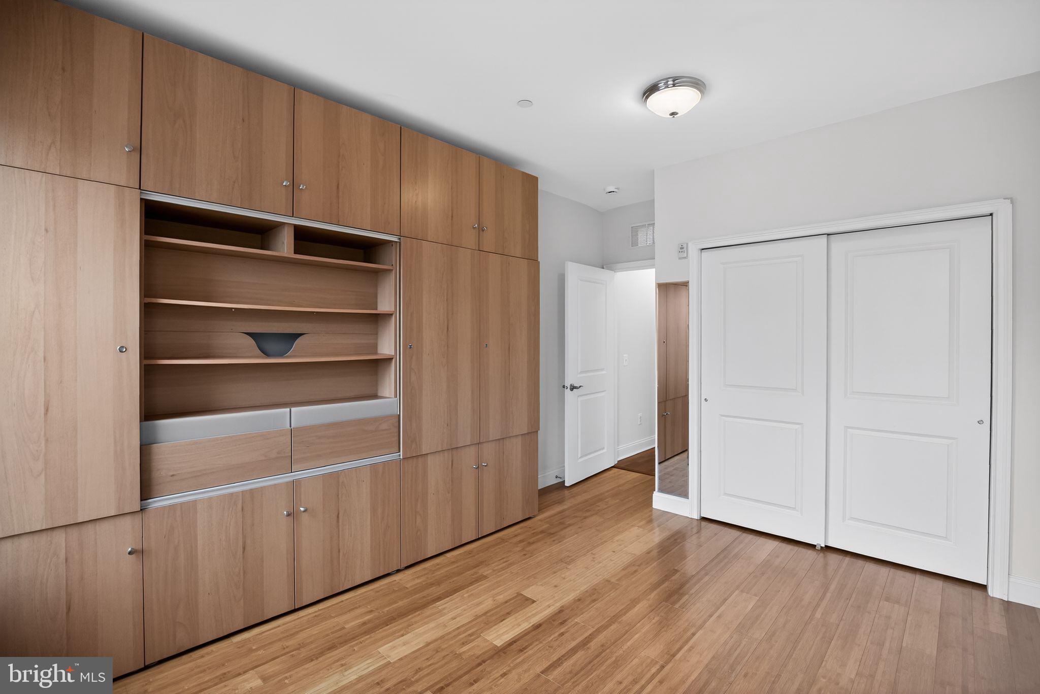 GRADUATE HOSPITAL - Residential