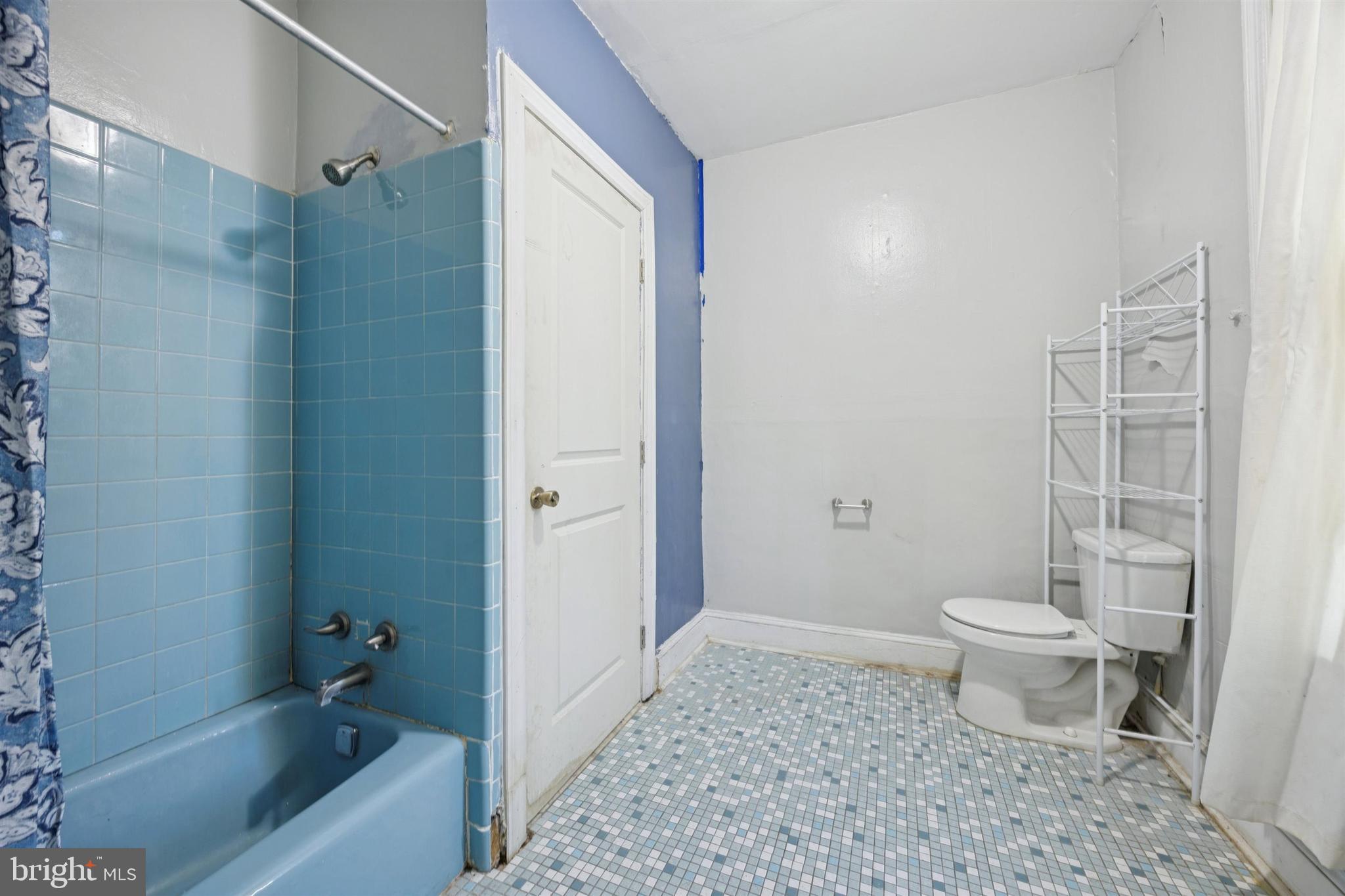 PHILADELPHIA (WEST) - Residential