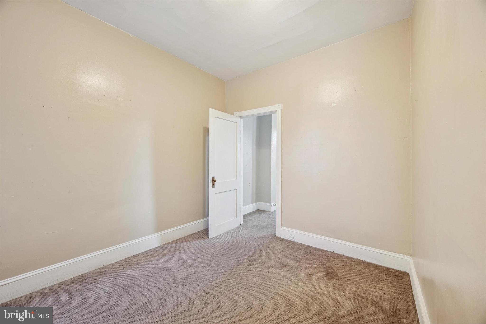 PHILADELPHIA (WEST) - Residential