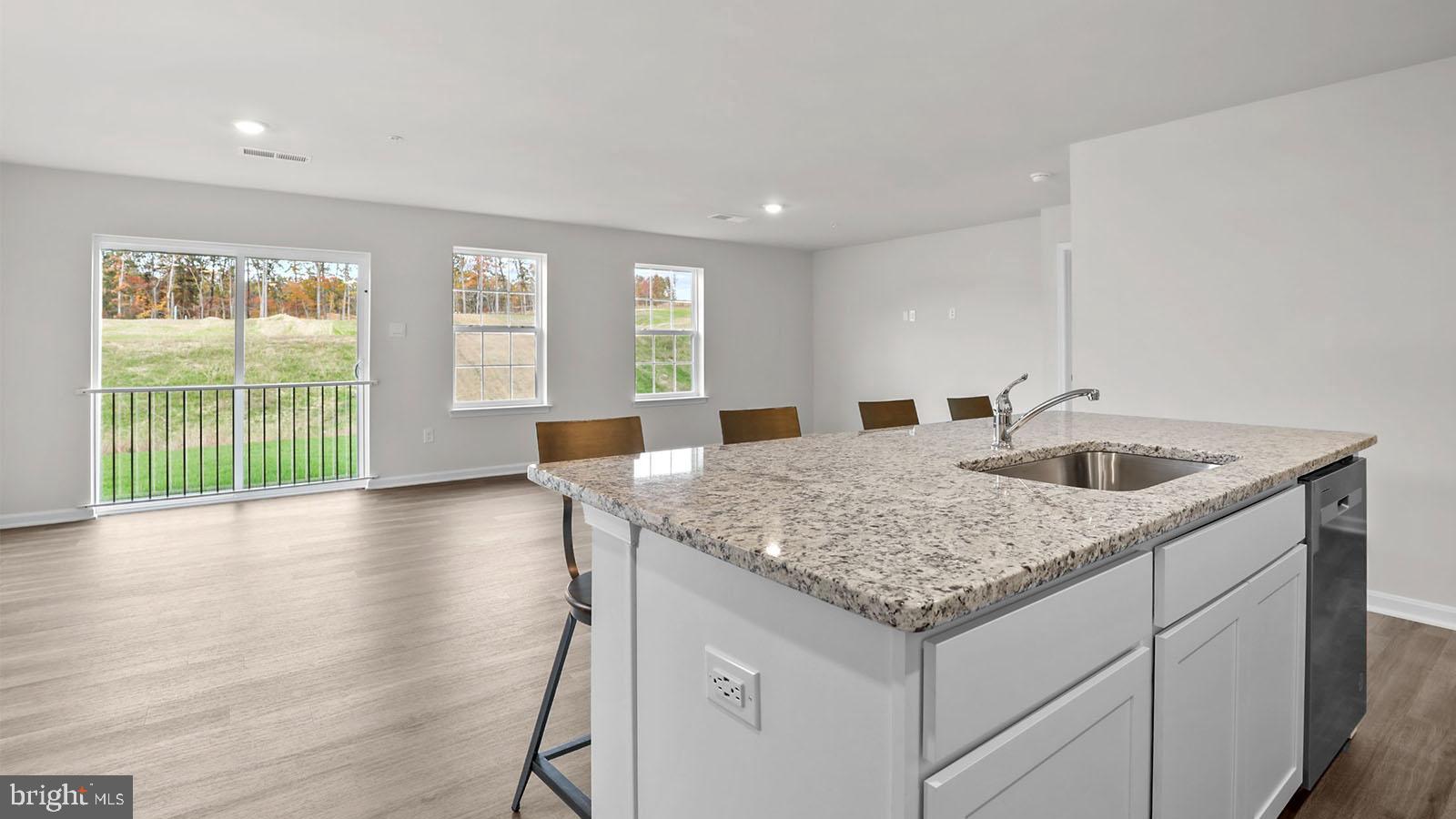 RED HILL - Residential