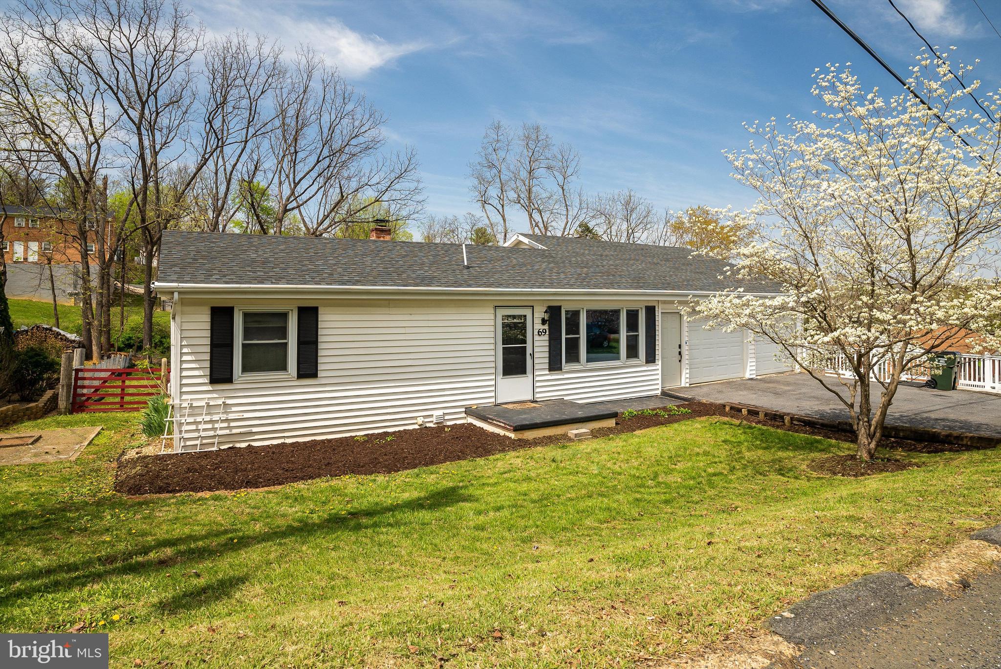 VERONA HEIGHTS - Residential