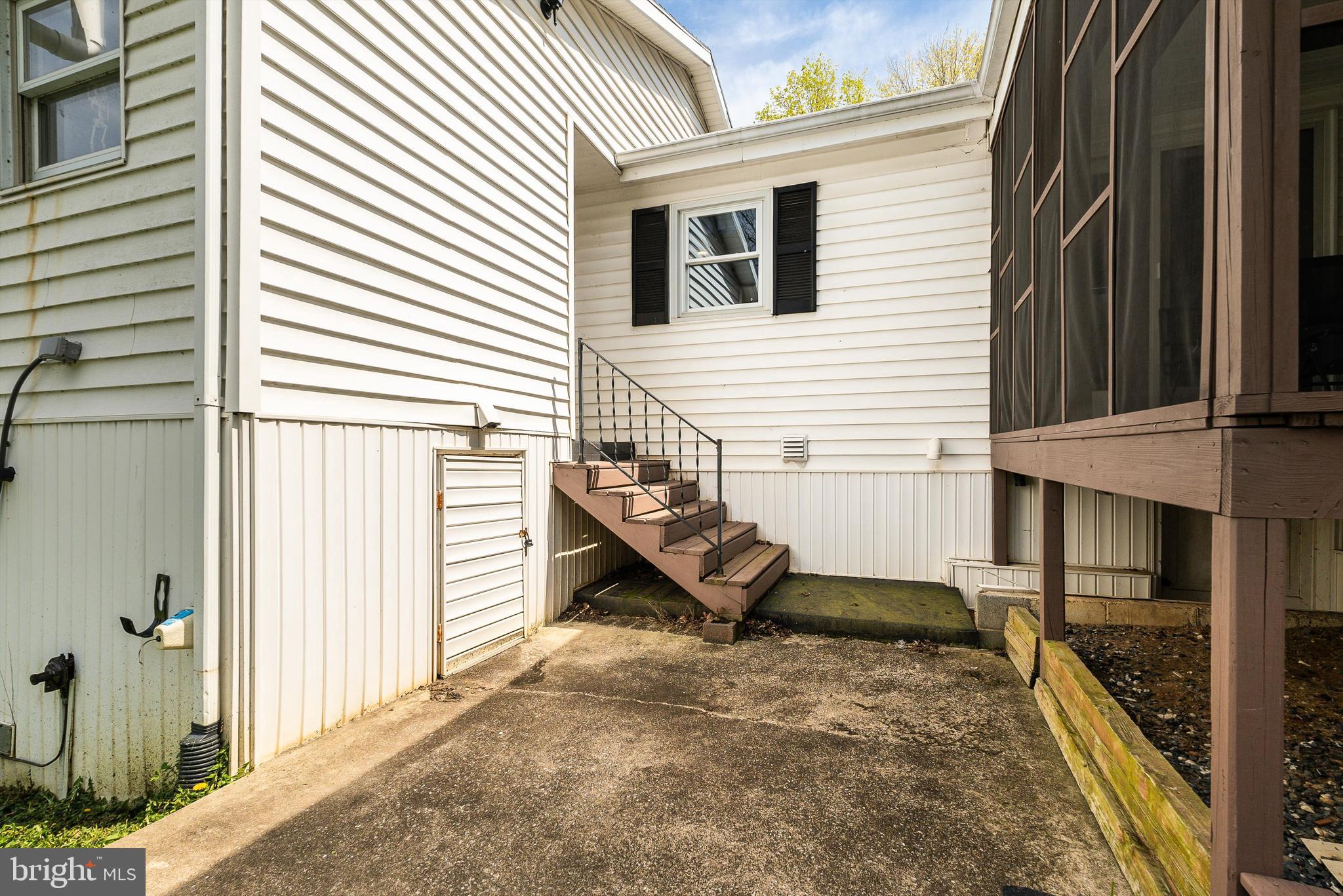 VERONA HEIGHTS - Residential