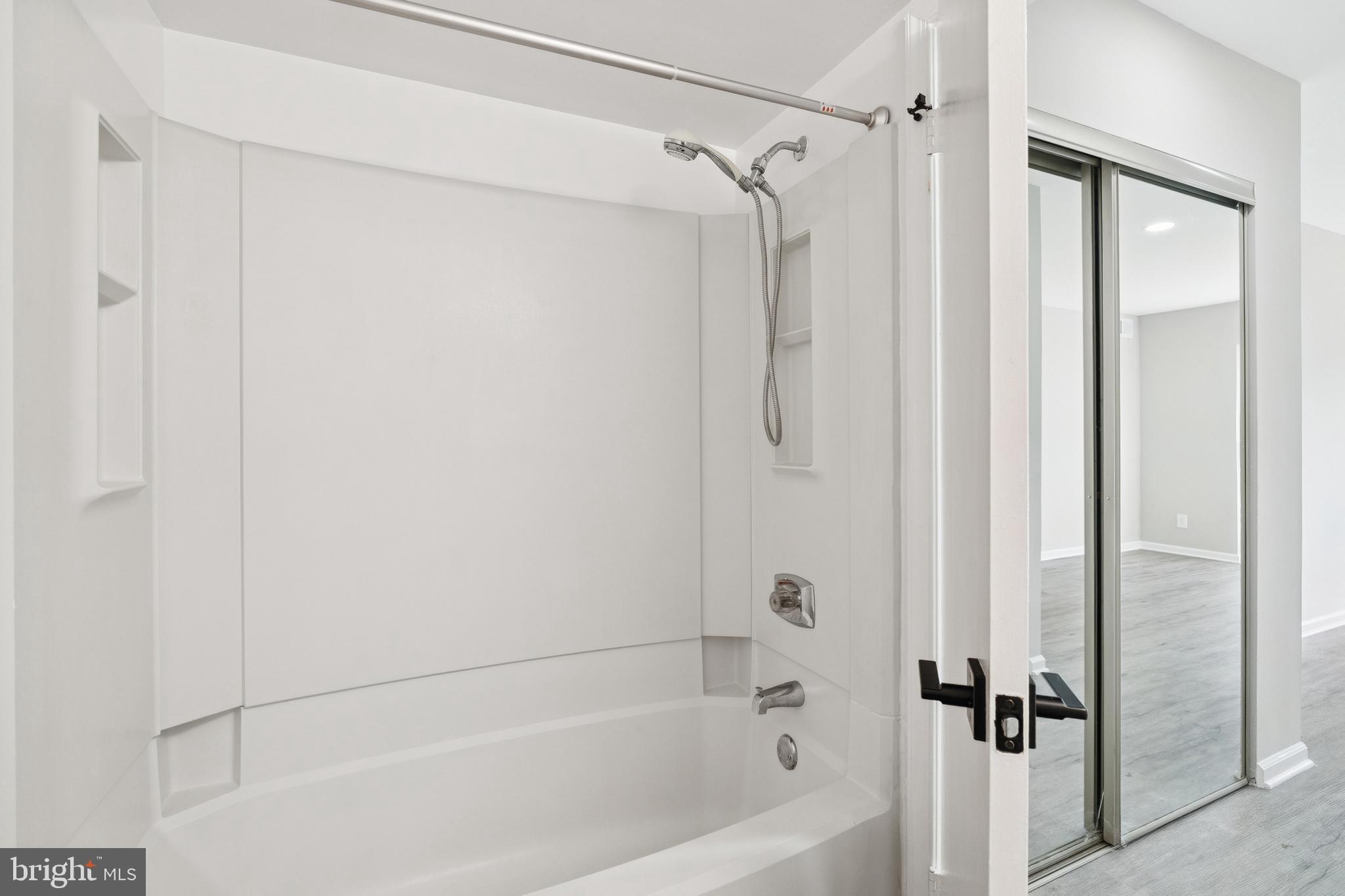 BURKE COVE - Residential