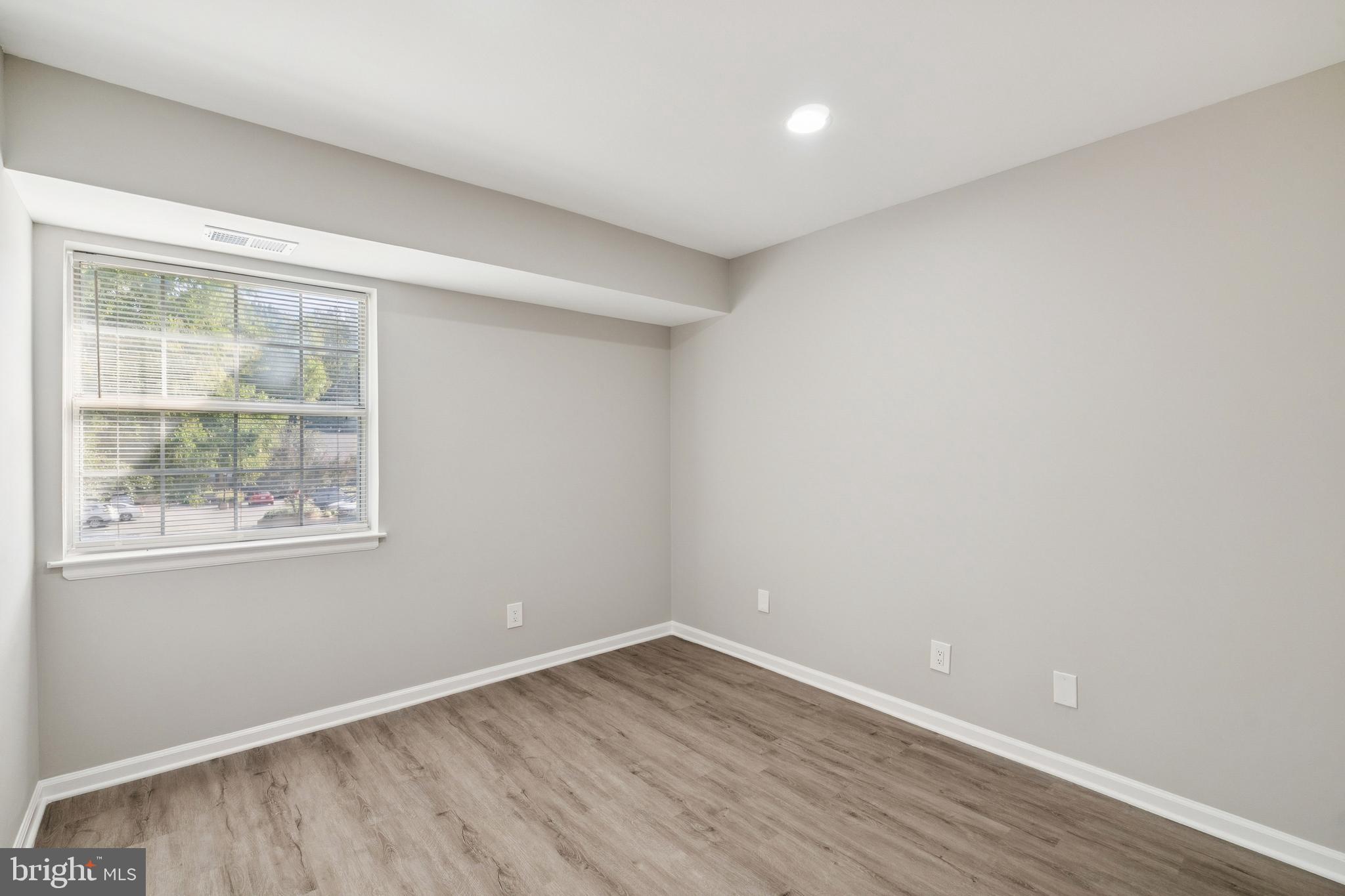 BURKE COVE - Residential