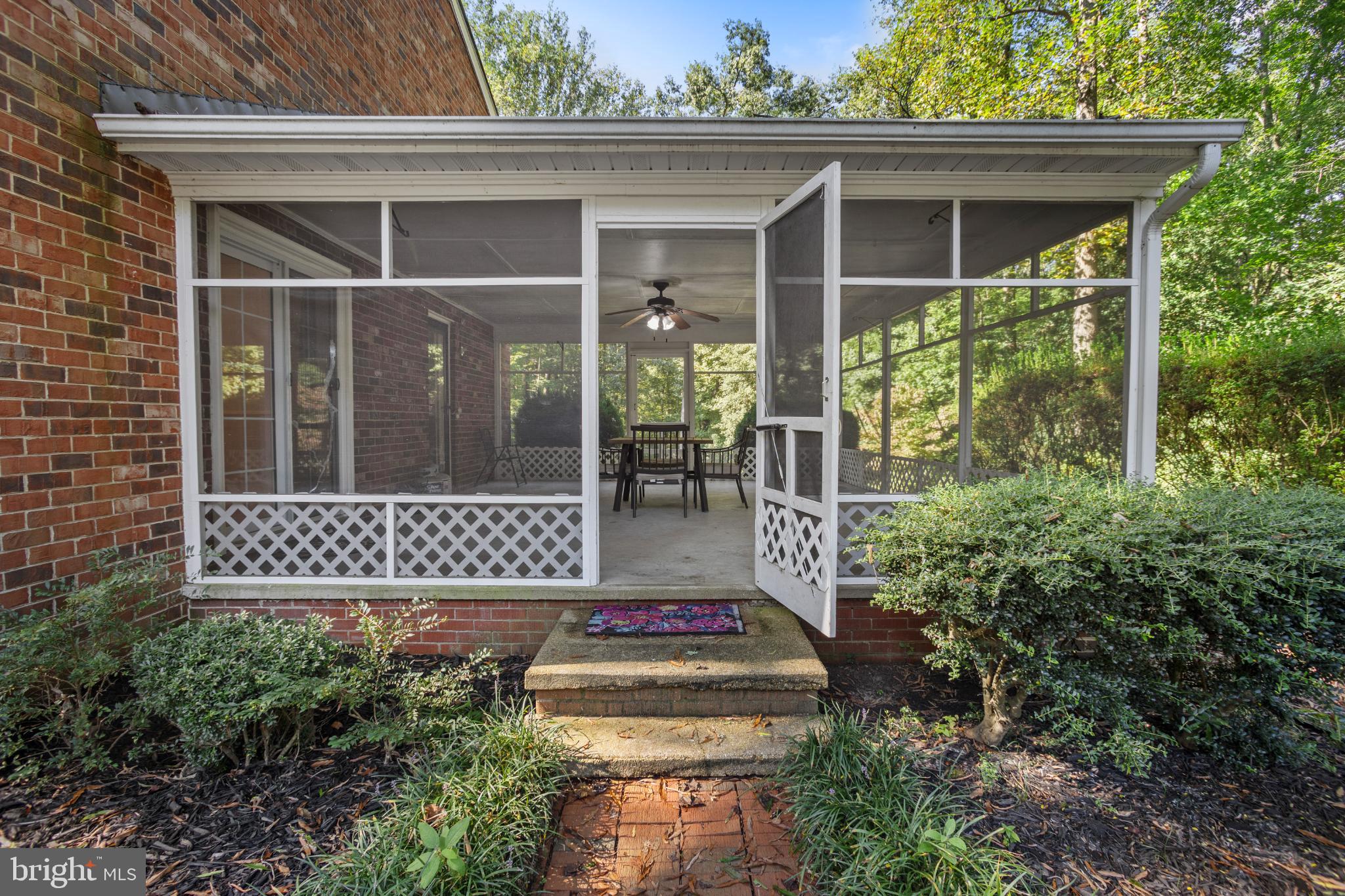 TOWN OF MONTROSS - Residential