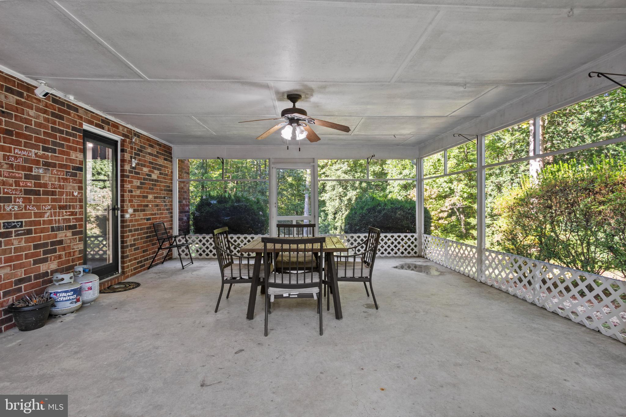 TOWN OF MONTROSS - Residential