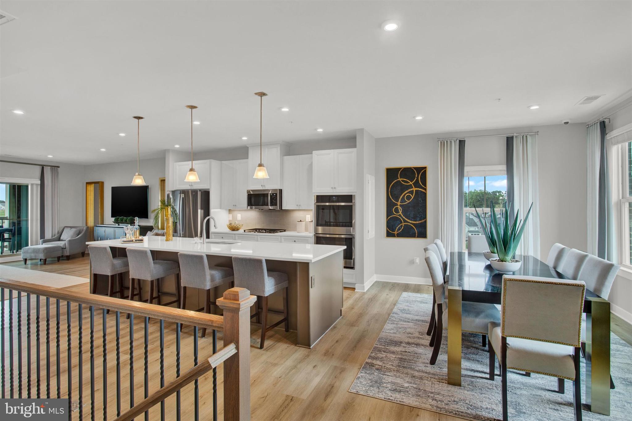 2518B VERONA PLACE