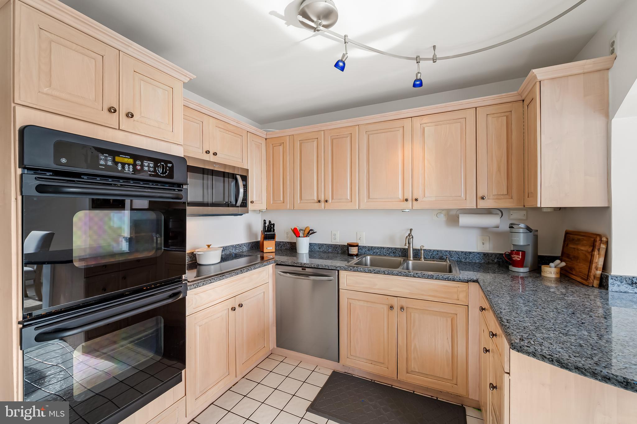 INNER HARBOR - Residential