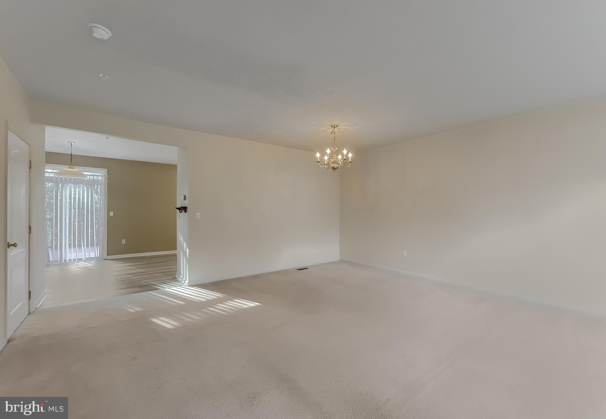 VILLAS ON WATERS EDGE - Residential