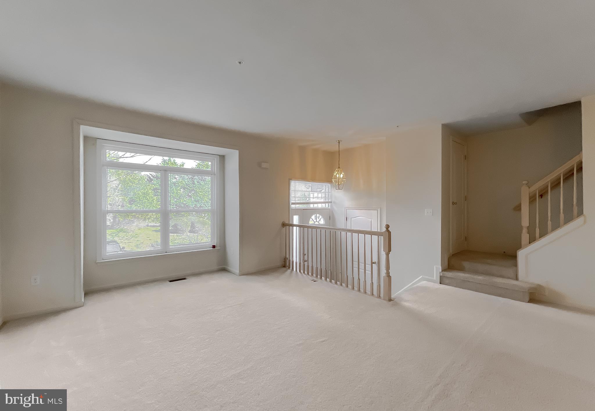 VILLAS ON WATERS EDGE - Residential