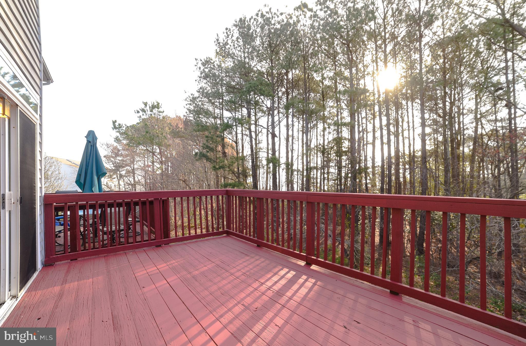 VILLAS ON WATERS EDGE - Residential