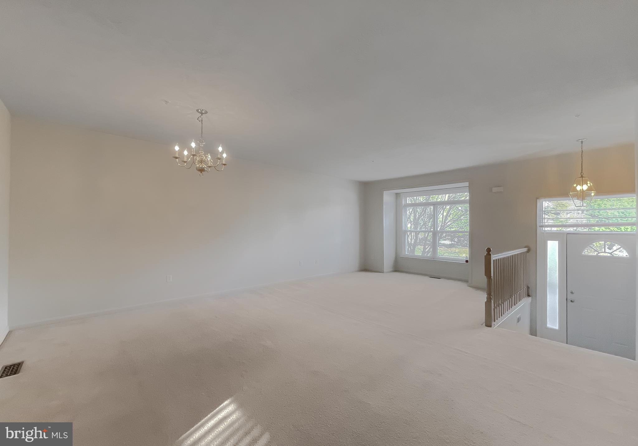 VILLAS ON WATERS EDGE - Residential