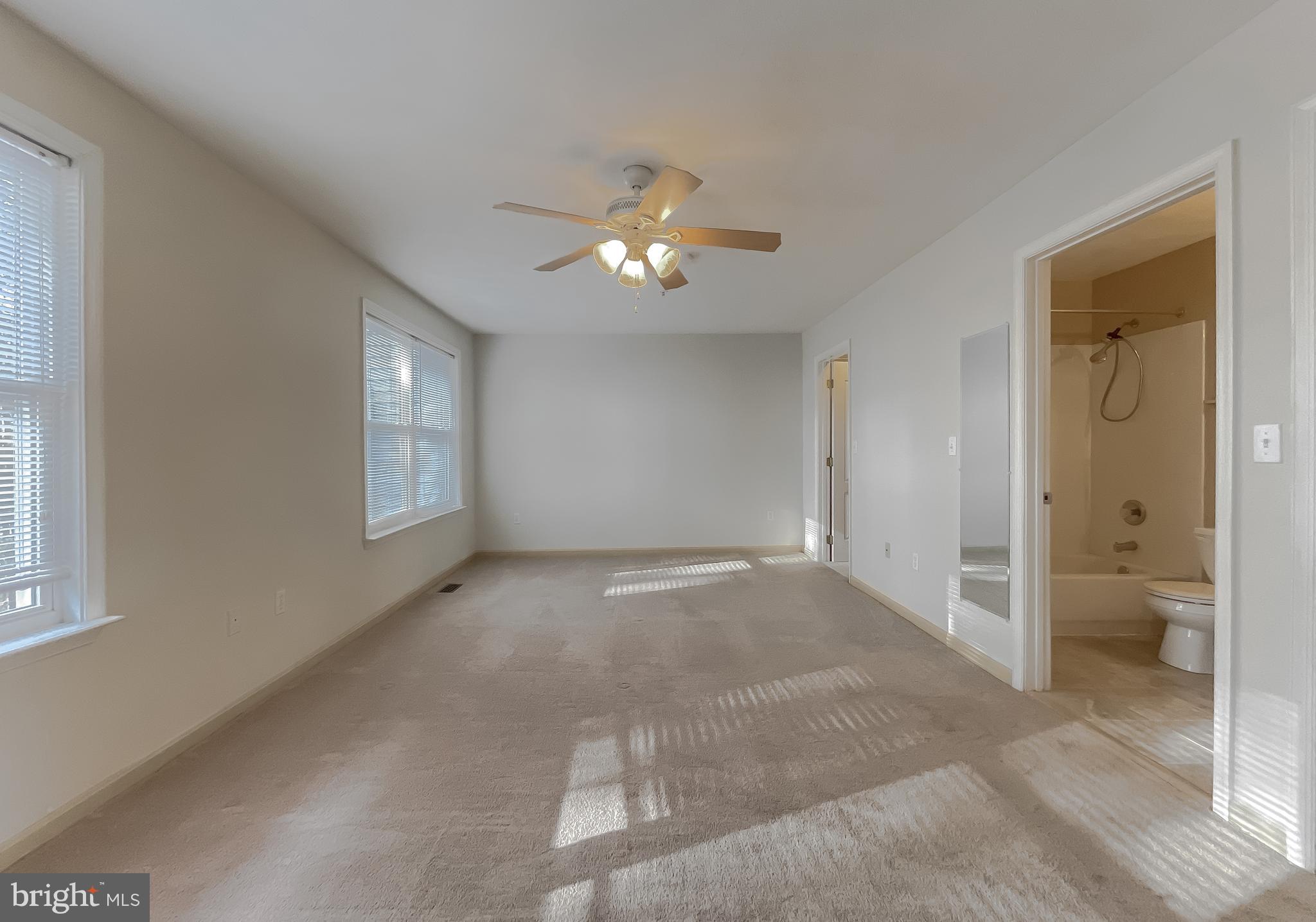 VILLAS ON WATERS EDGE - Residential