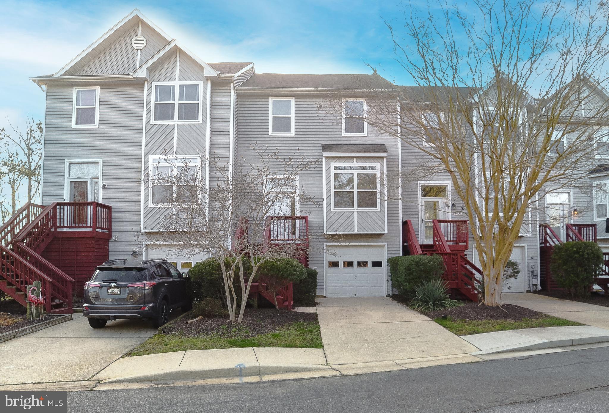 VILLAS ON WATERS EDGE - Residential