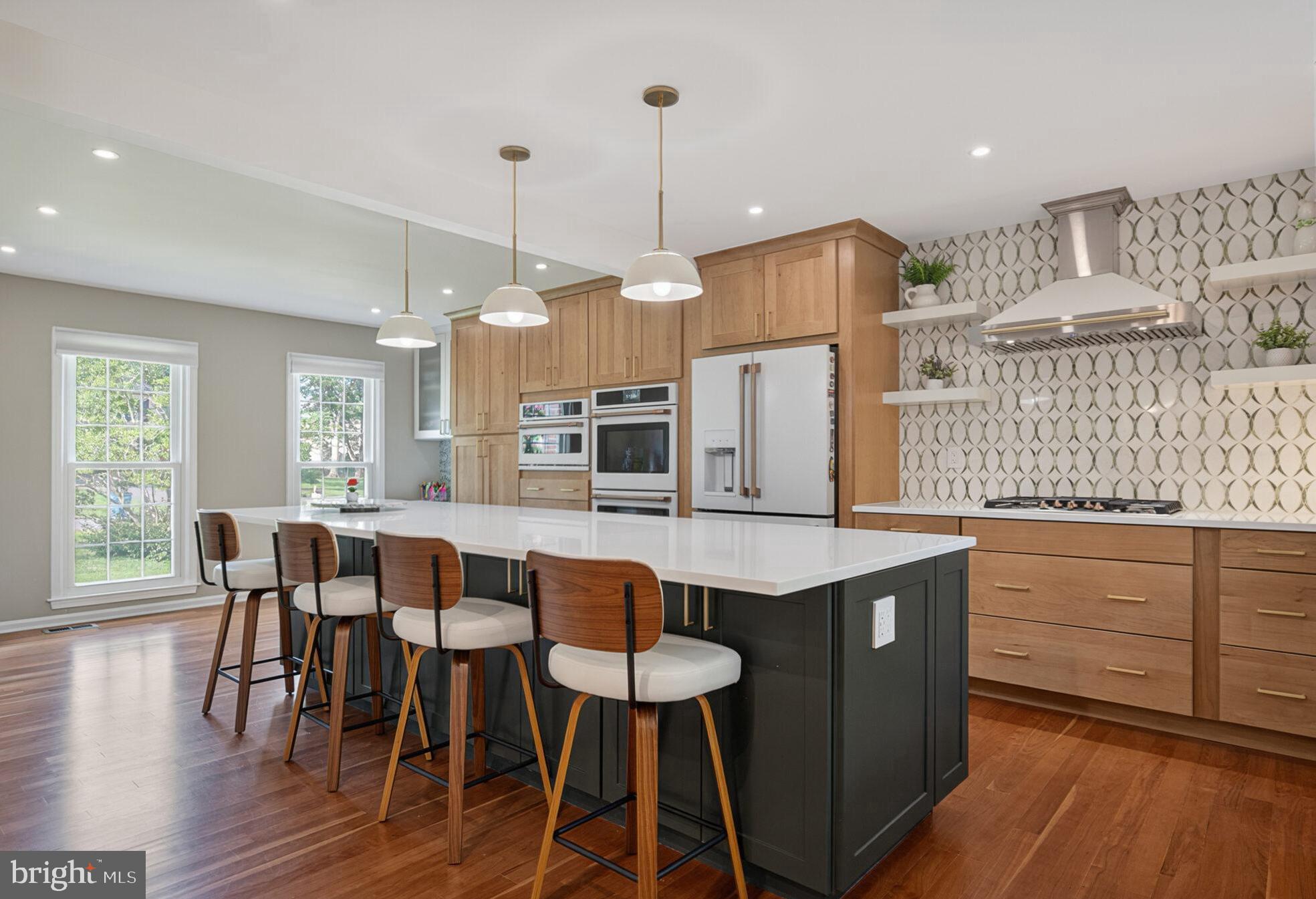 9717 RAMBLING RIDGE COURT