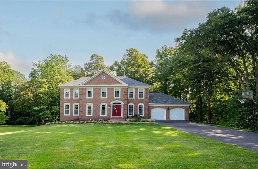 Luxury Colonial Home hits the market in the coveted South Run community. A design and remodel you must see in person. OVER $200,000 in upgrades!! The owners renovated the floor plan with a high end kitchen expansion, opening walls and even removing the step down for the 2 story great room. The kitchen is the ideal renovation spanning the width of the home with custom cabinetry and design. The eat-in area has been opened to the screened in porch with a California Accordion door. The main level library is located off the grand foyer is ideal for telecommuting with an office at home. Even the mud room off the garage has been remodeled to provide the ideal laundry area. 
The home is on the perfect lot with ultimate privacy with a mixture of open area and a wooded paradise. Enjoy quiet evenings or early mornings on your custom walk-down deck or the patio on the lower level. 
This is the home you have been waiting to hit the market!

**2nd floor HVAC 2025, HVAC 2022,  Hotwater heater 2021, Roof 2023, Windows 2019, Deck 2020, electric fence