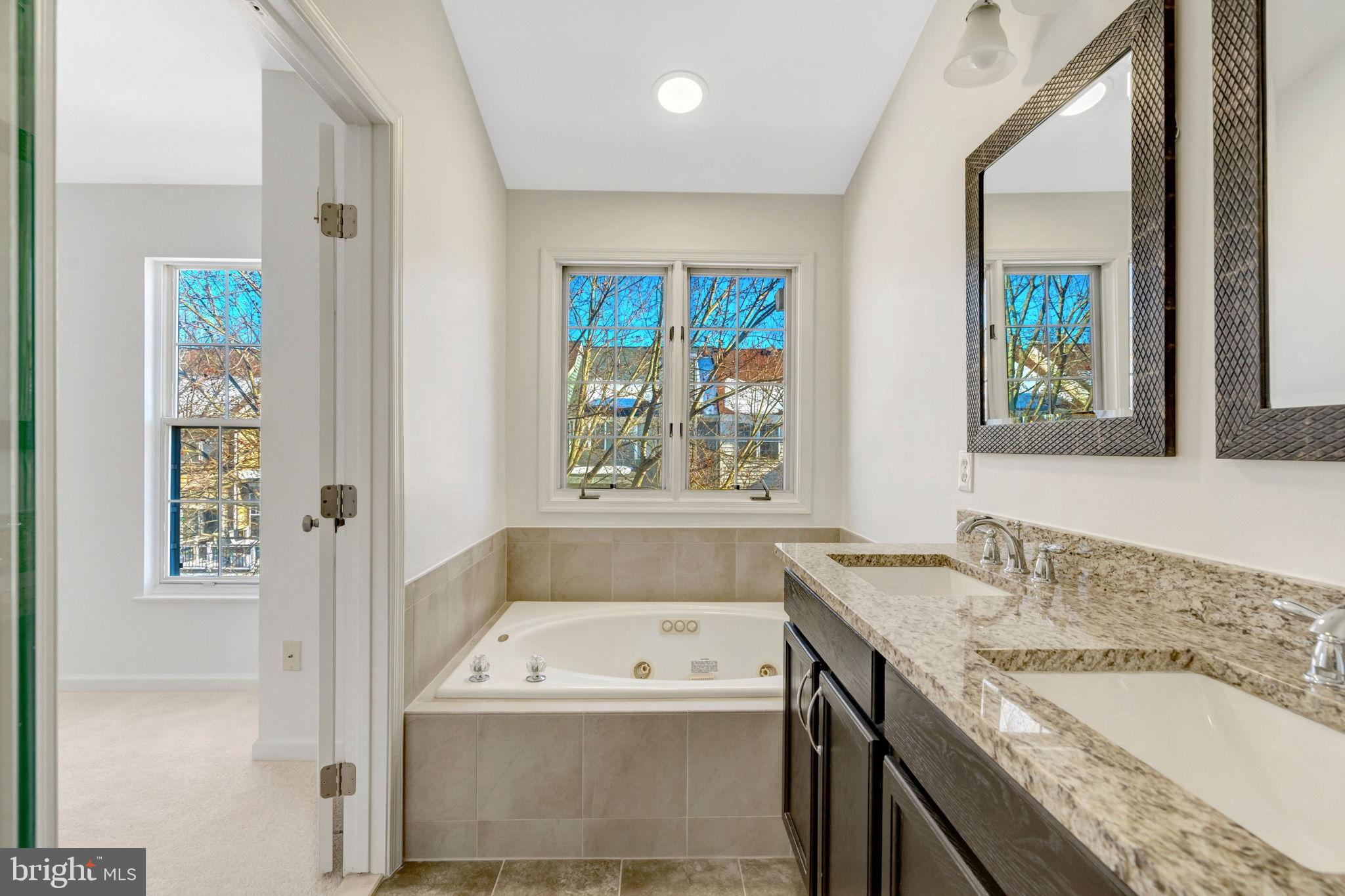 POTOMAC LAKES - Residential