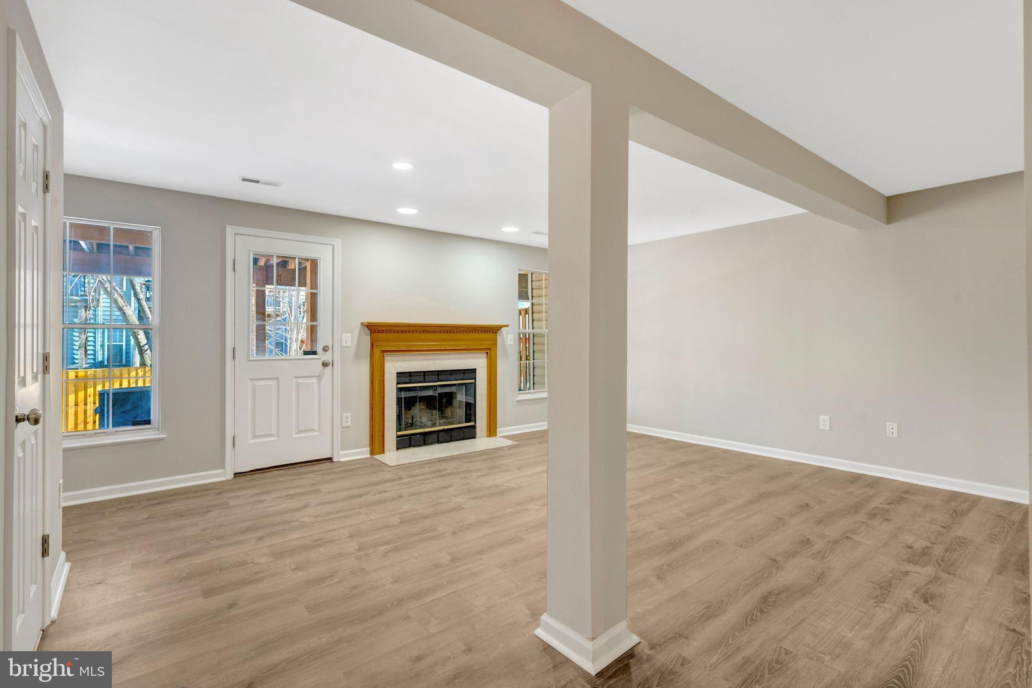 POTOMAC LAKES - Residential