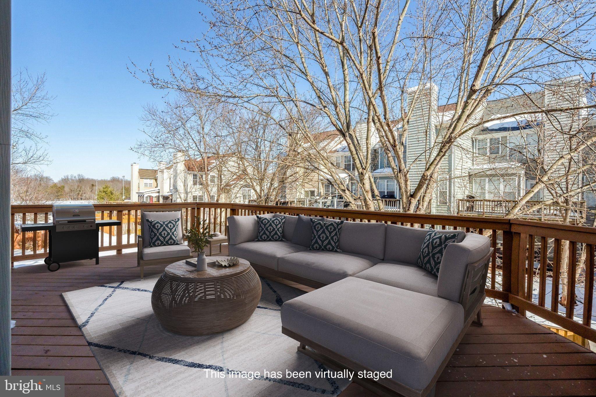 POTOMAC LAKES - Residential