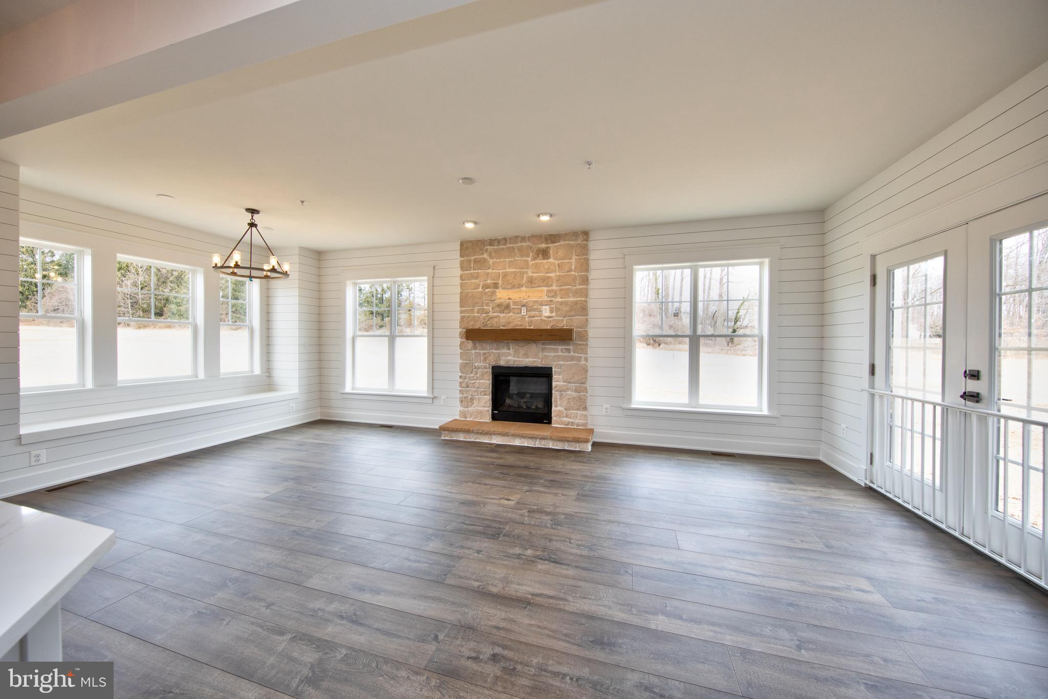 HAHN'S MEADOW - Residential