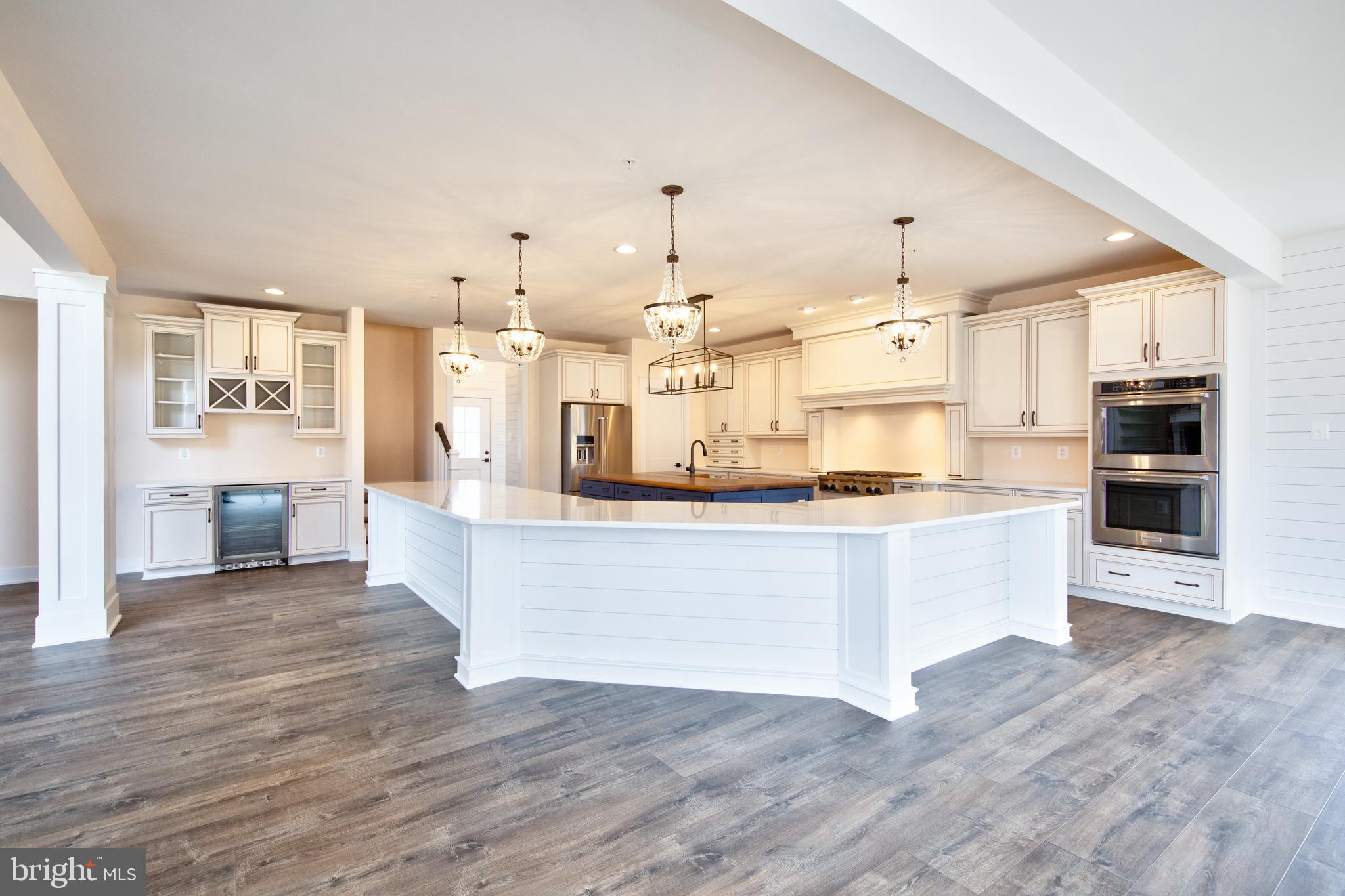 HAHN'S MEADOW - Residential