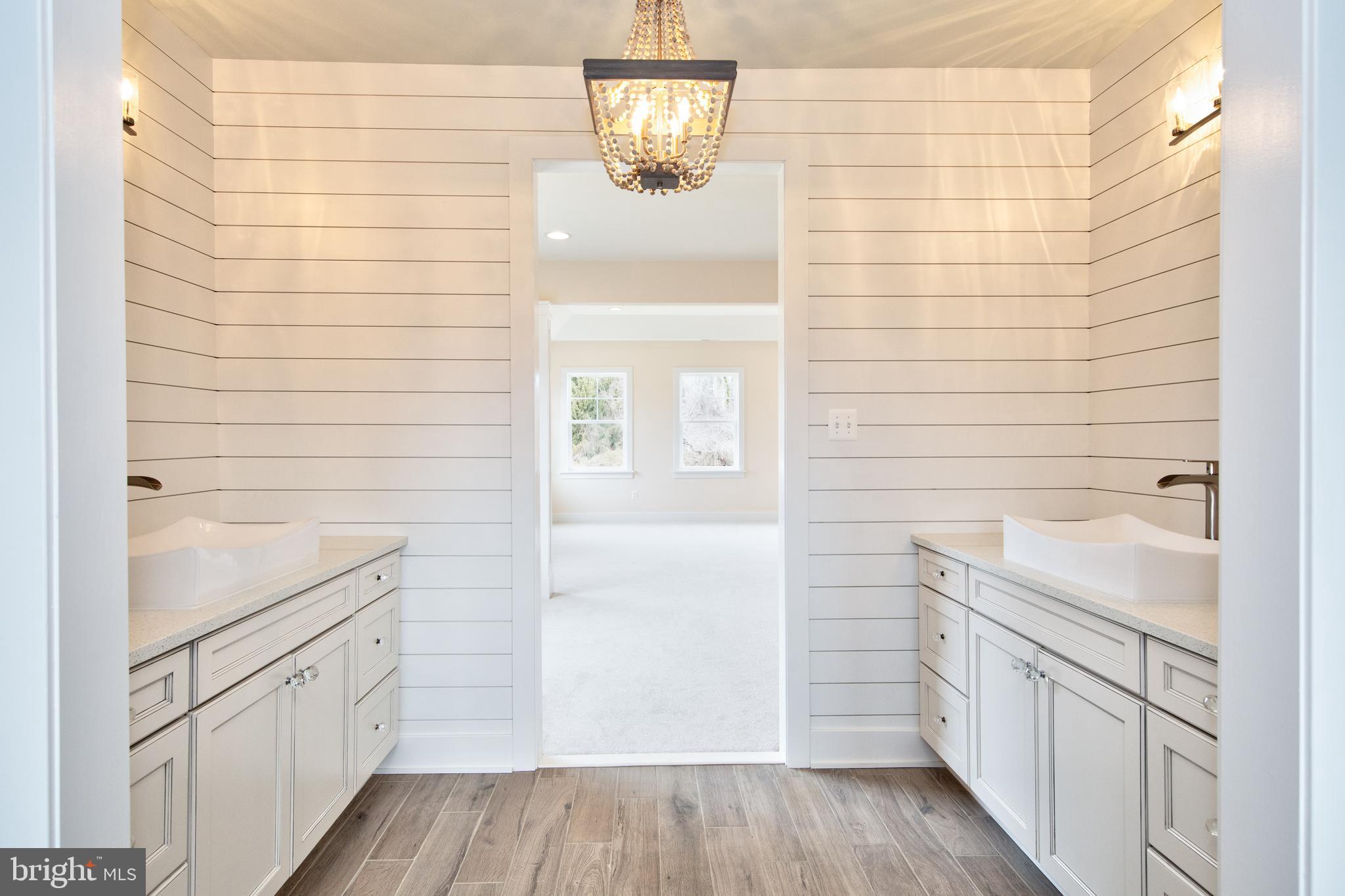 HAHN'S MEADOW - Residential