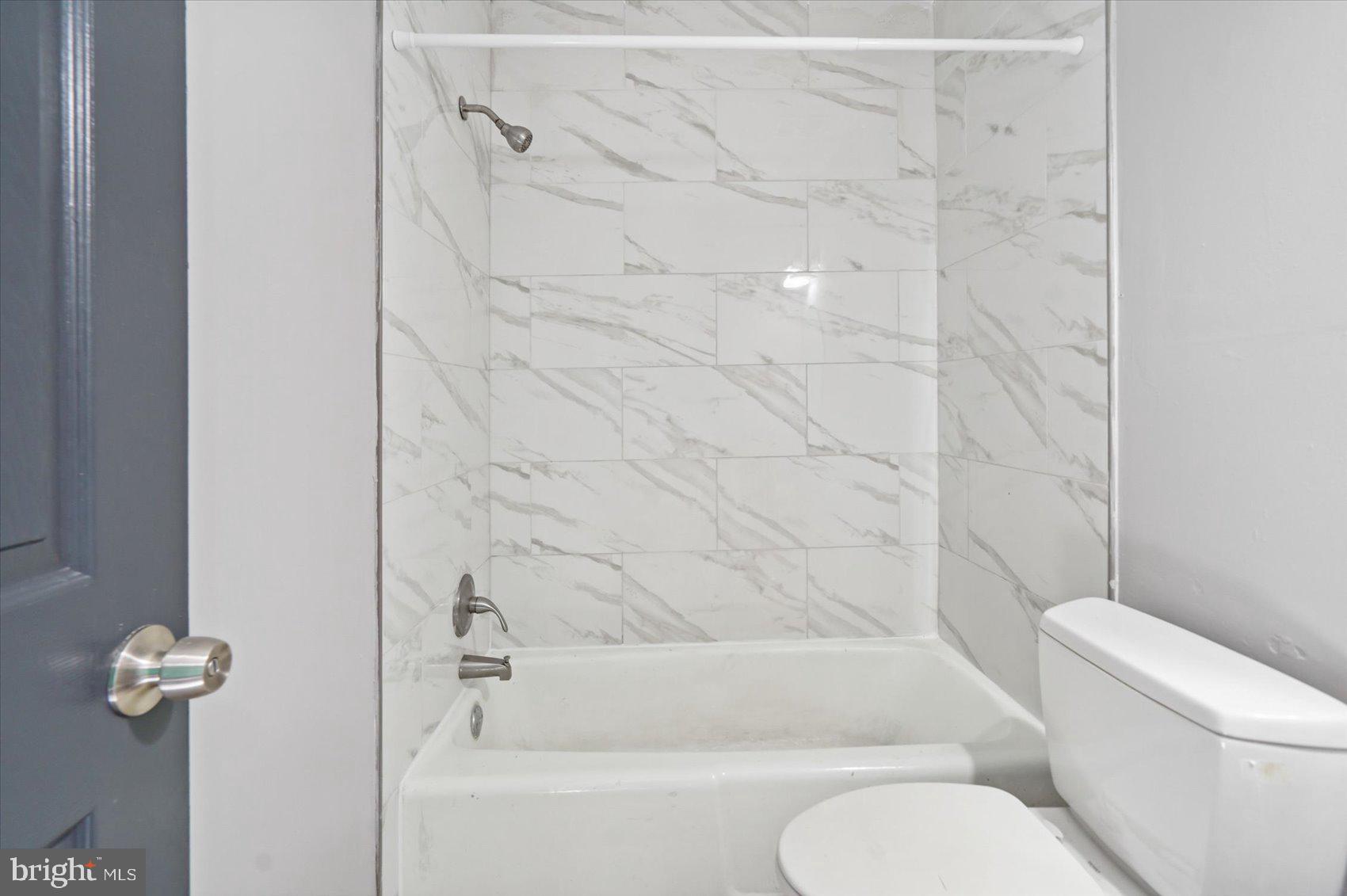 HARFORD SQUARE - Residential