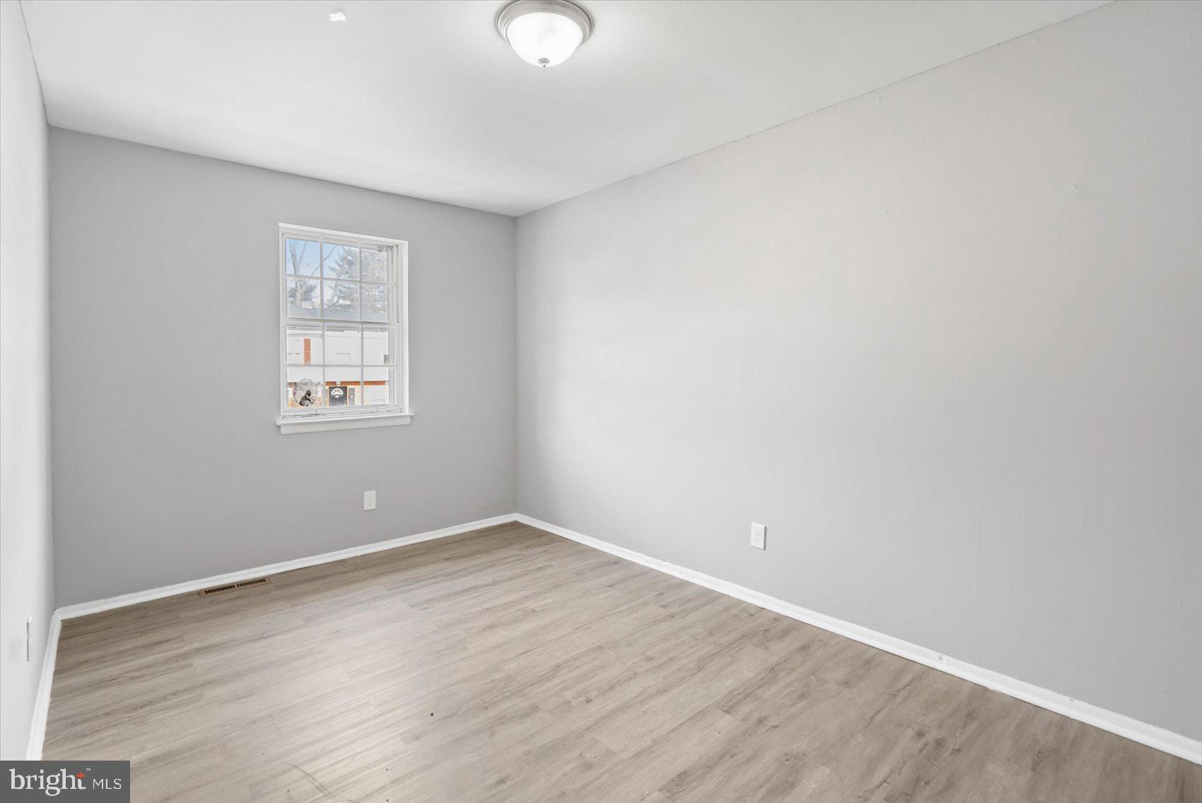 HARFORD SQUARE - Residential