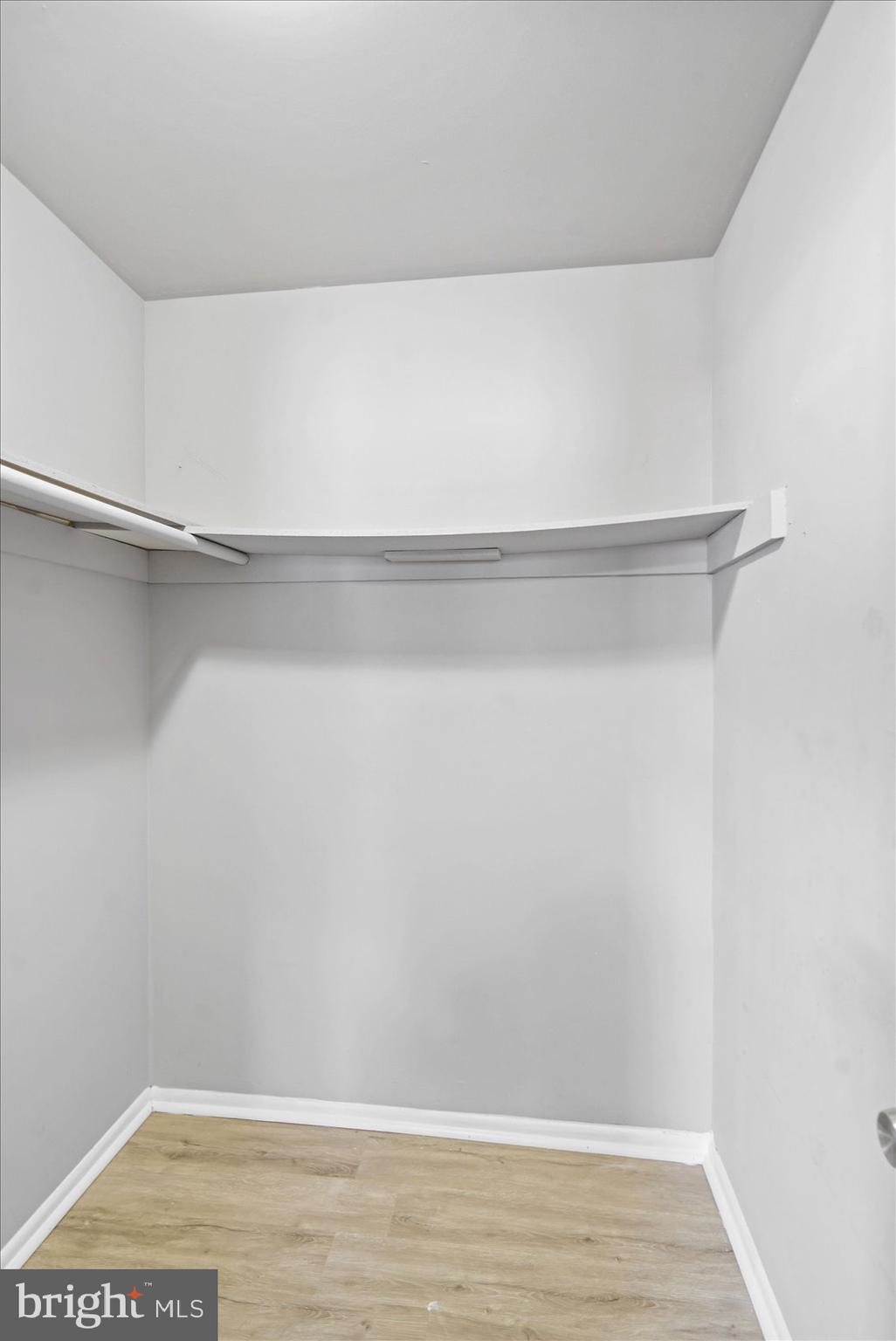 HARFORD SQUARE - Residential