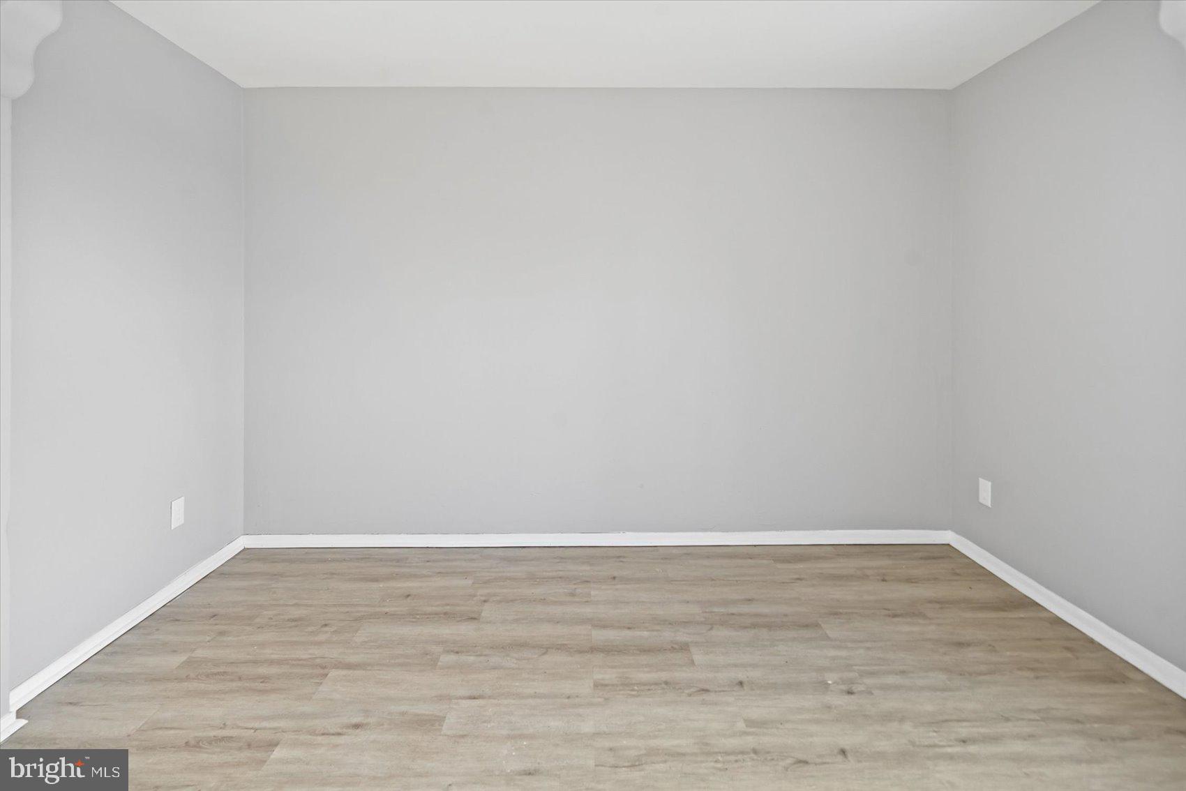 HARFORD SQUARE - Residential