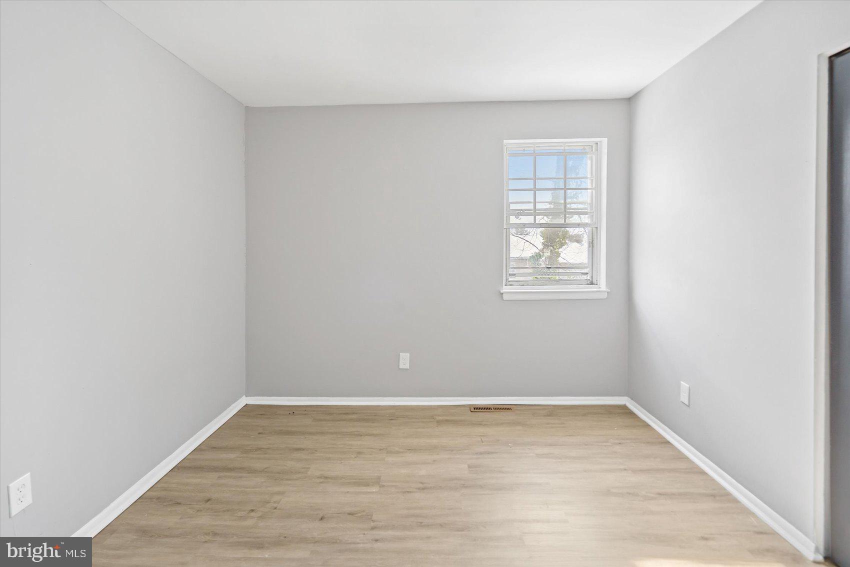 HARFORD SQUARE - Residential